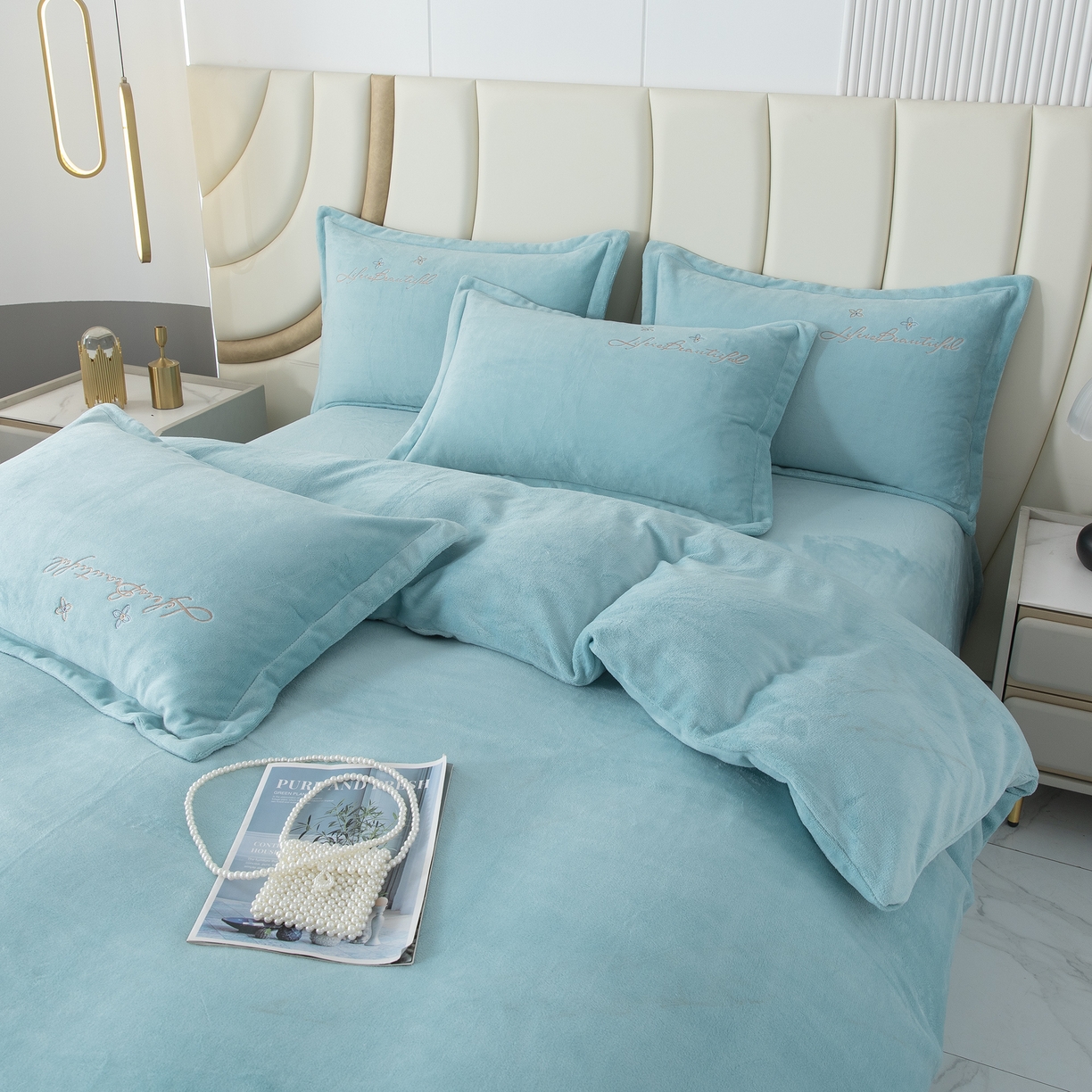 91家纺网 家纺一手货源 找家纺 贝尔 2025新款纯色高克重牛奶绒刺绣四件套-羽魅 羽魅-浅绿