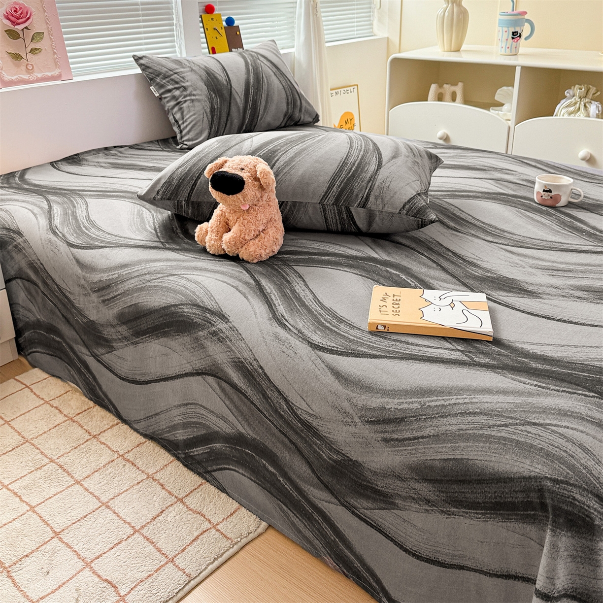 91家纺网 家纺一手货源 找家纺 名兮家居 2025秋冬新款100%全棉纯棉磨毛单床单 床单单件 律动