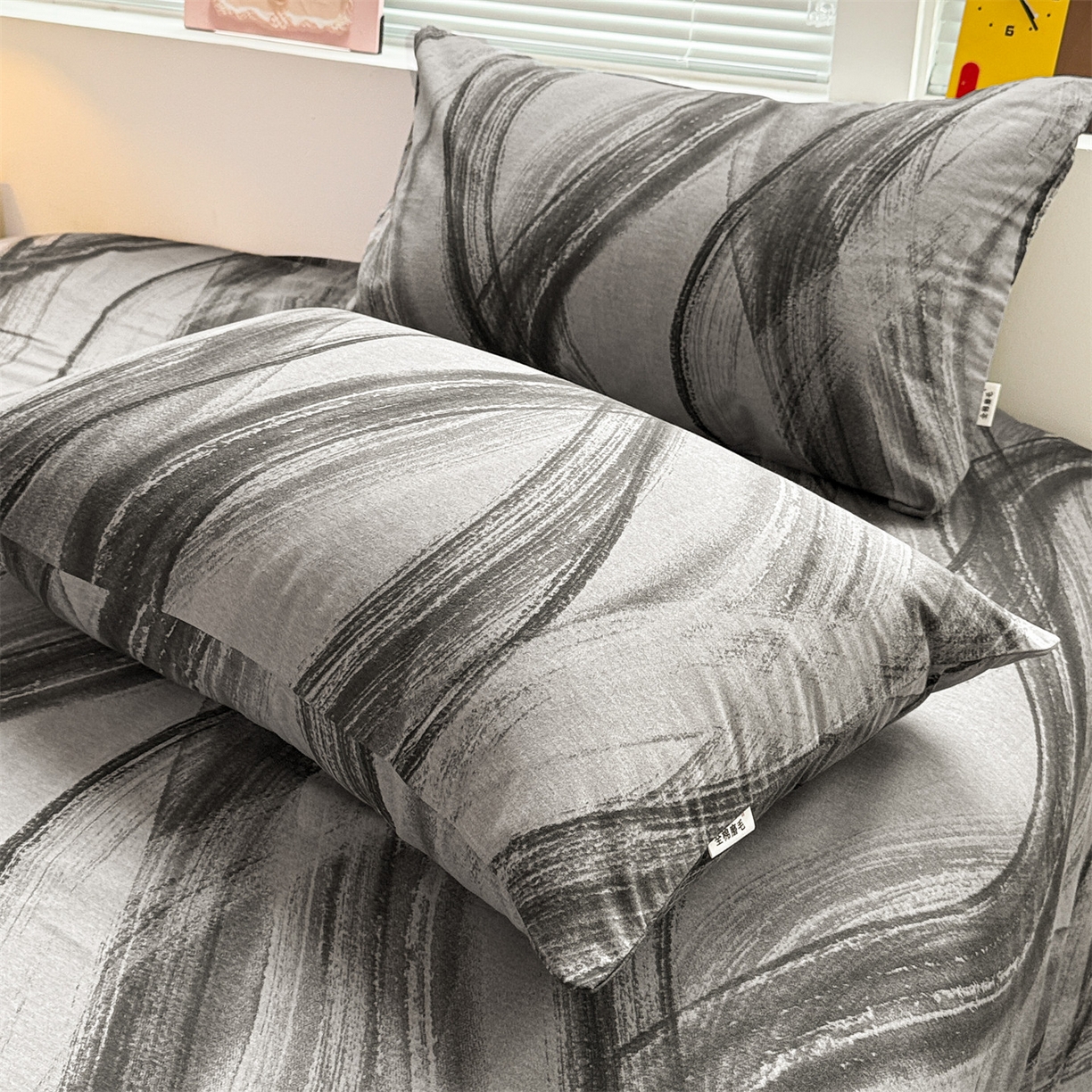 91家纺网 家纺一手货源 找家纺 名兮家居 2025秋冬新款100%全棉纯棉磨毛单床单 床单单件 律动