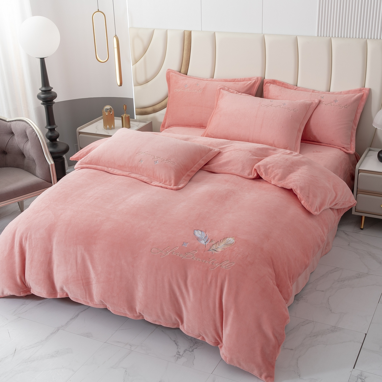 91家纺网 家纺一手货源 找家纺 贝尔 2025新款纯色高克重牛奶绒刺绣四件套-羽魅 羽魅-玉色