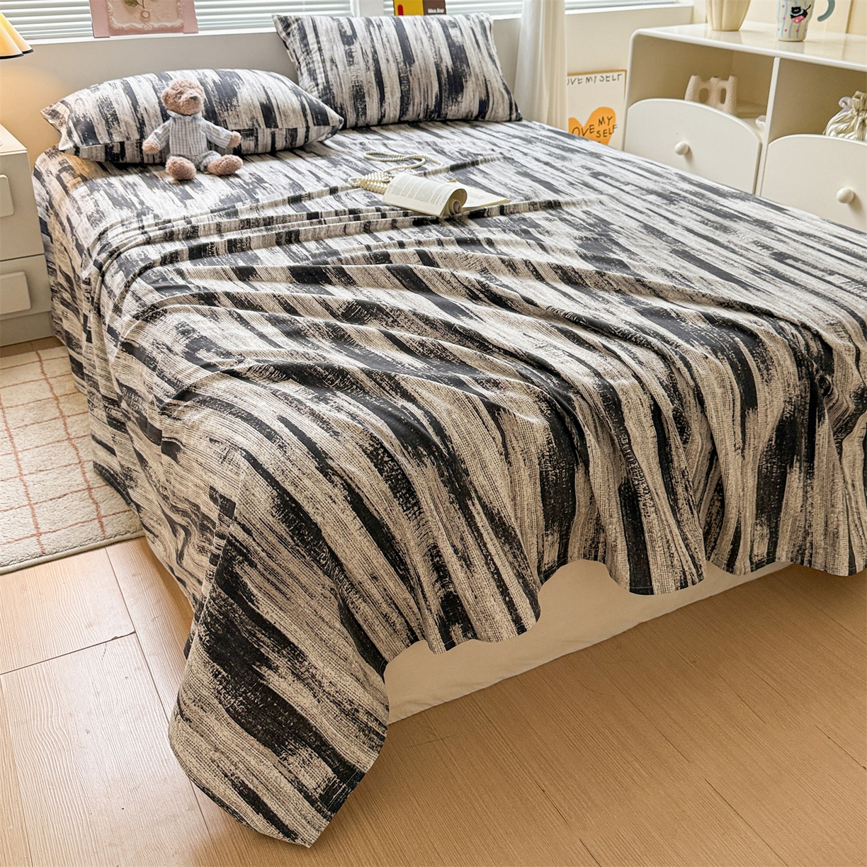 91家纺网 家纺一手货源 找家纺 名兮家居 2025秋冬新款100%全棉纯棉磨毛单床单 床单单件 墨痕