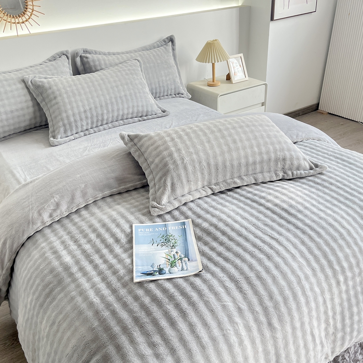 91家纺网 家纺一手货源 找家纺 2025新款全消光皮草绒纯色高克重 四件套——泡泡（赠送拎袋） 银灰