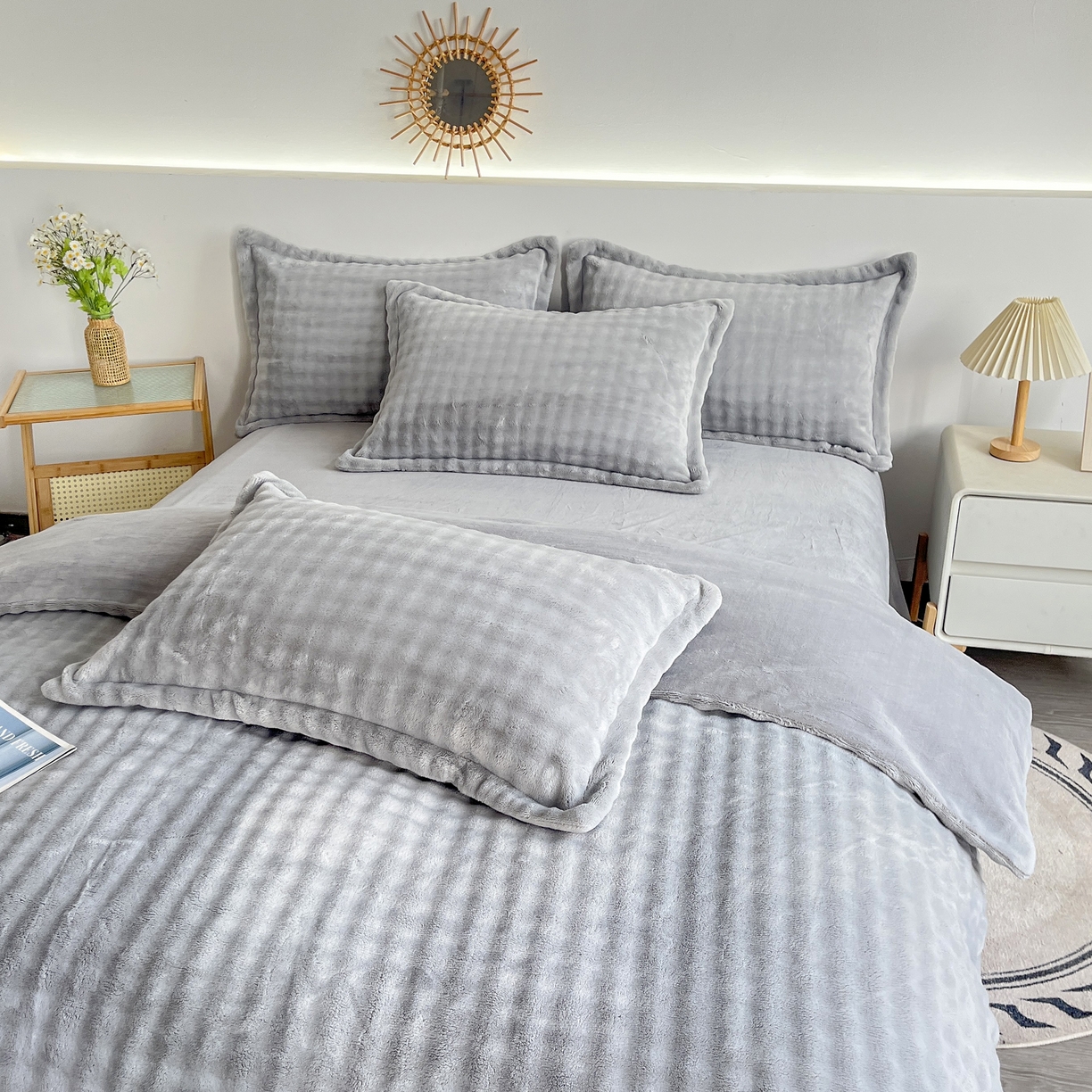 91家纺网 家纺一手货源 找家纺 2025新款全消光皮草绒纯色高克重 四件套——泡泡（赠送拎袋） 银灰