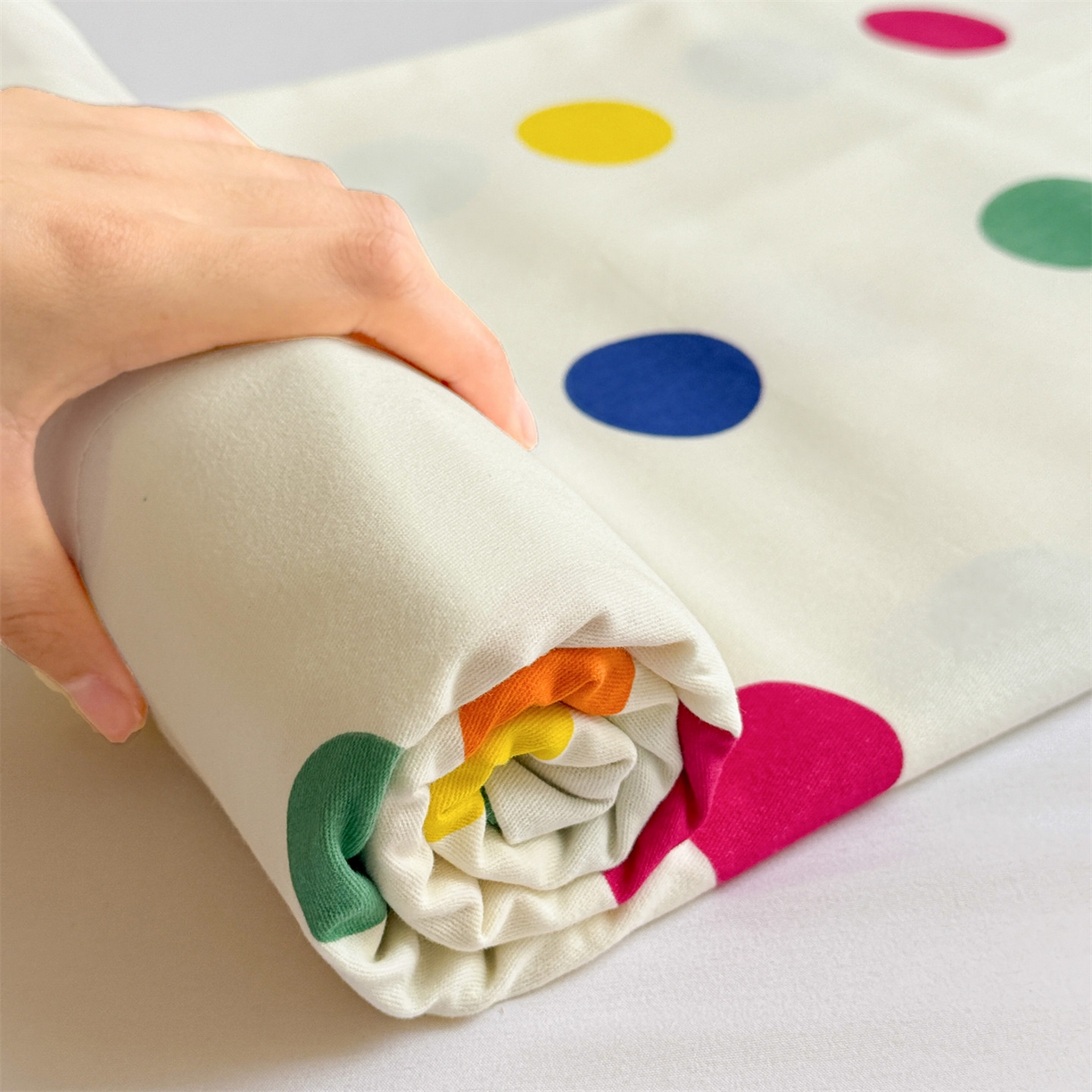 91家纺网 家纺一手货源 找家纺 名兮家居 2025秋冬新款100%全棉纯棉磨毛单床单 床单单件 柔色圆点