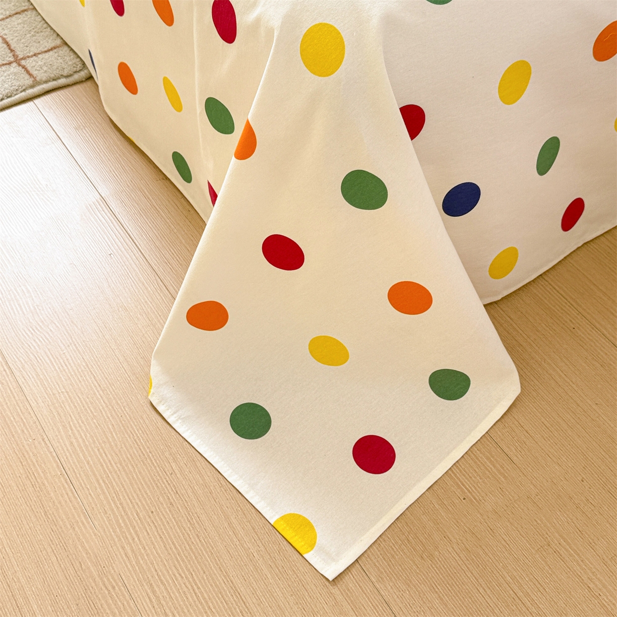 91家纺网 家纺一手货源 找家纺 名兮家居 2025秋冬新款100%全棉纯棉磨毛单床单 床单单件 柔色圆点