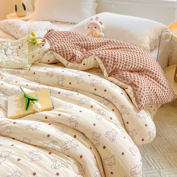 91家纺网 家纺一手货源 找家纺 （总）居易简 2025新款水洗棉双层纱豆豆绒被被子被芯冬被春秋被豆豆被加绒直播  