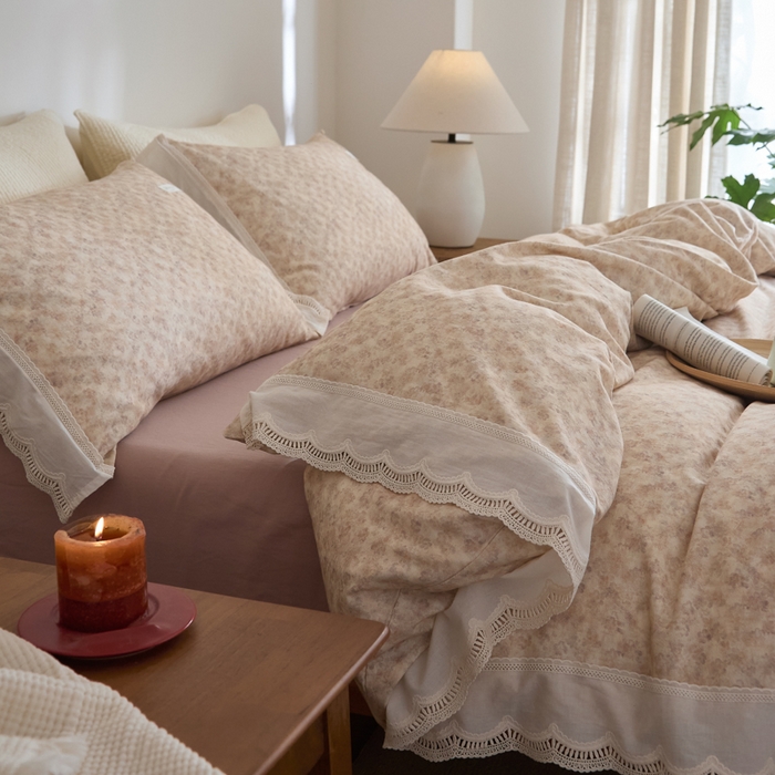 91家纺网 家纺一手货源 找家纺 大彩家居 2025新款全棉纯棉水洗磨毛四件套 暖棕碎花