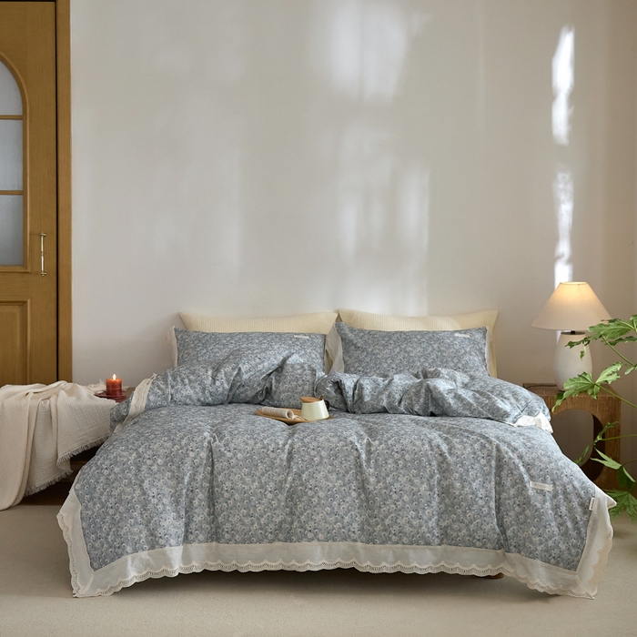 91家纺网 家纺一手货源 找家纺 大彩家居 2025新款全棉纯棉水洗磨毛四件套 浅蓝繁花