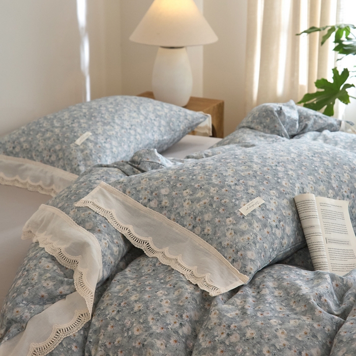 91家纺网 家纺一手货源 找家纺 大彩家居 2025新款全棉纯棉水洗磨毛四件套 浅蓝繁花