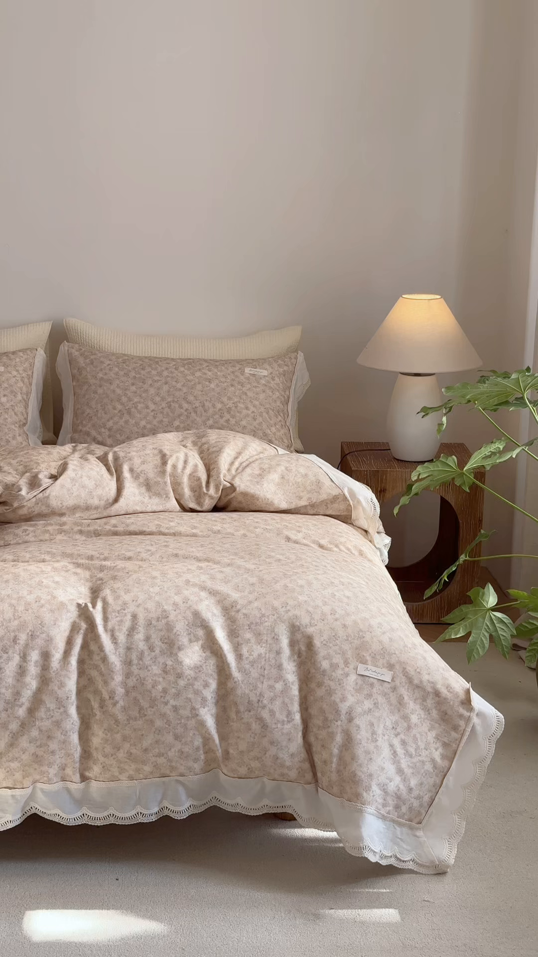 91家纺网 家纺一手货源 找家纺 大彩家居 2025新款全棉纯棉水洗磨毛四件套 暖棕碎花