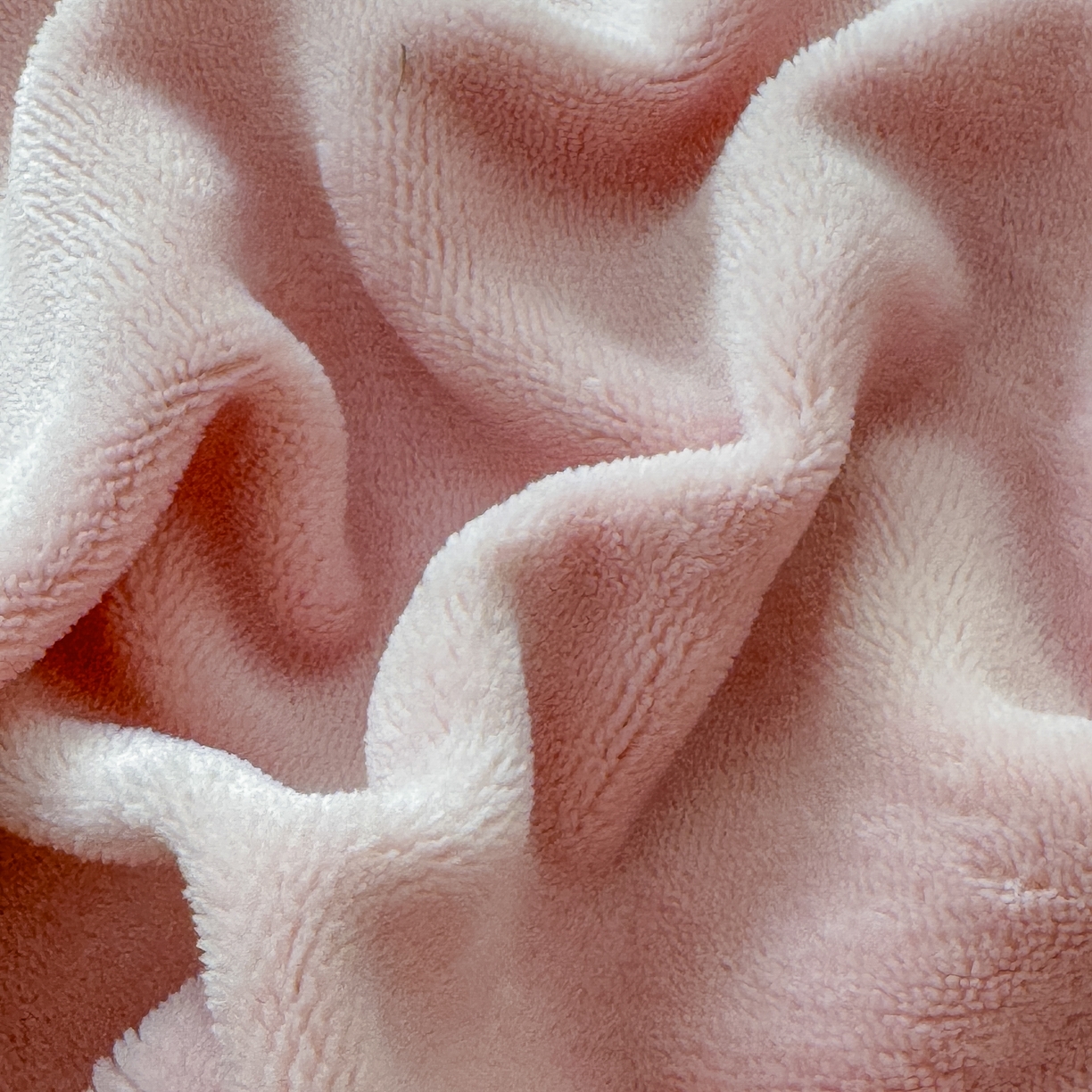 91家纺网 家纺一手货源 找家纺 慕克斯 2025直播新款高克重8.5斤纯色刺绣牛奶绒四件套 朝花夕拾-寐粉