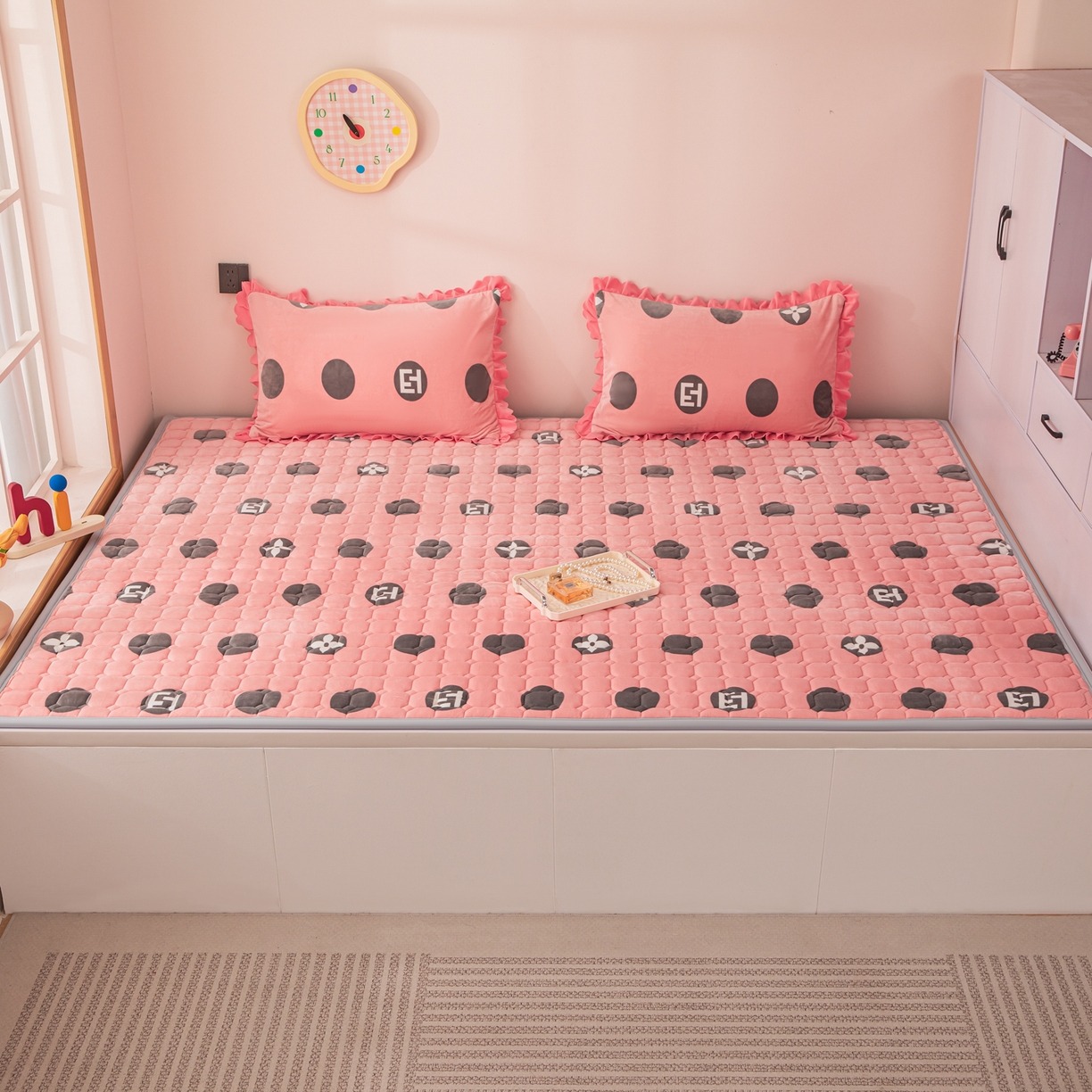 91家纺网 家纺一手货源 找家纺 （总）手艺人家纺 2025新款宝宝绒新格子垫子