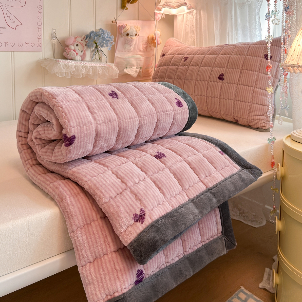 91家纺网 家纺一手货源 找家纺 （总）韩巢家纺 冬季高低床2025款牛奶绒水晶边床垫床护垫学生床褥子宿舍寝室床褥铺底