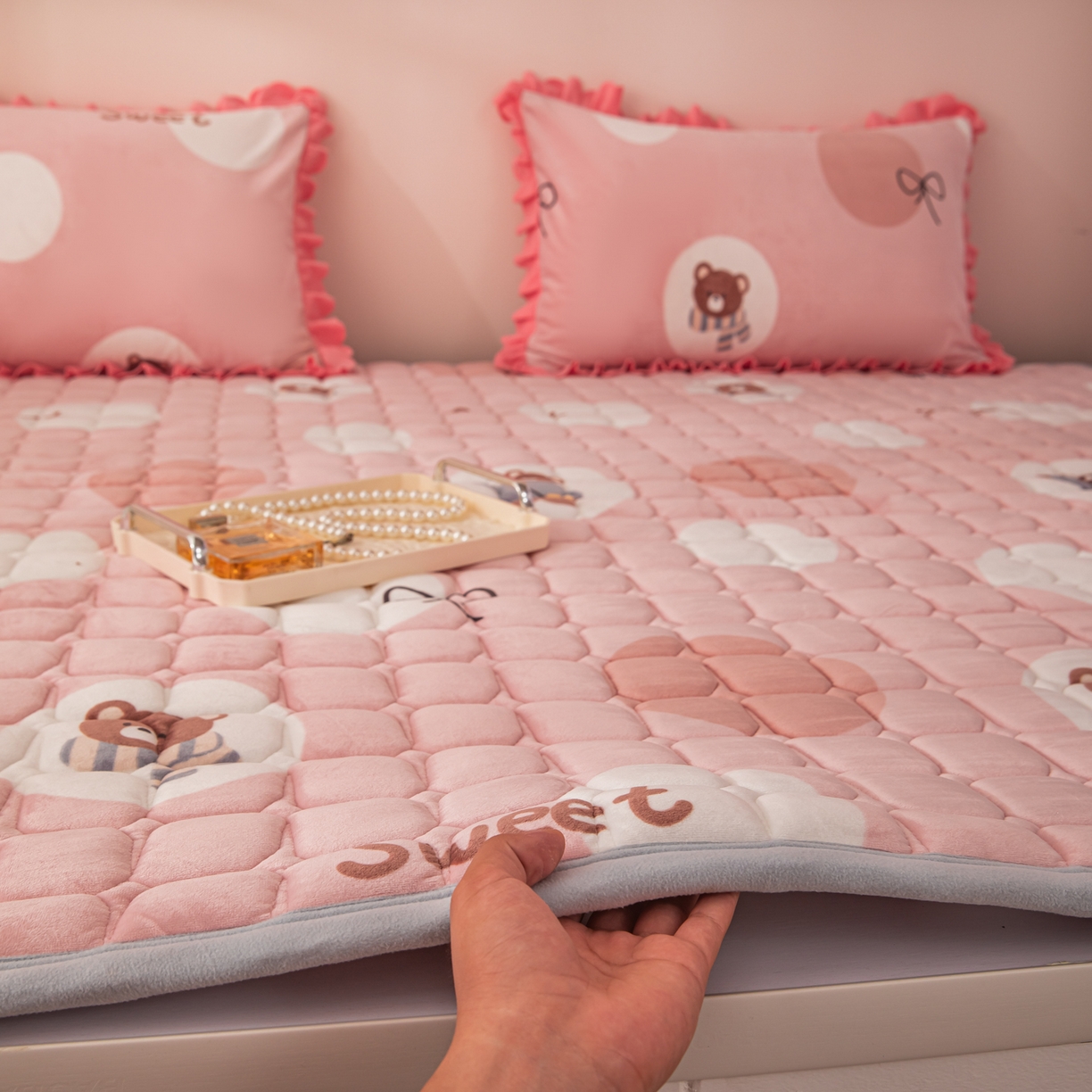 91家纺网 家纺一手货源 找家纺 （总）手艺人家纺 2025新款宝宝绒新格子垫子