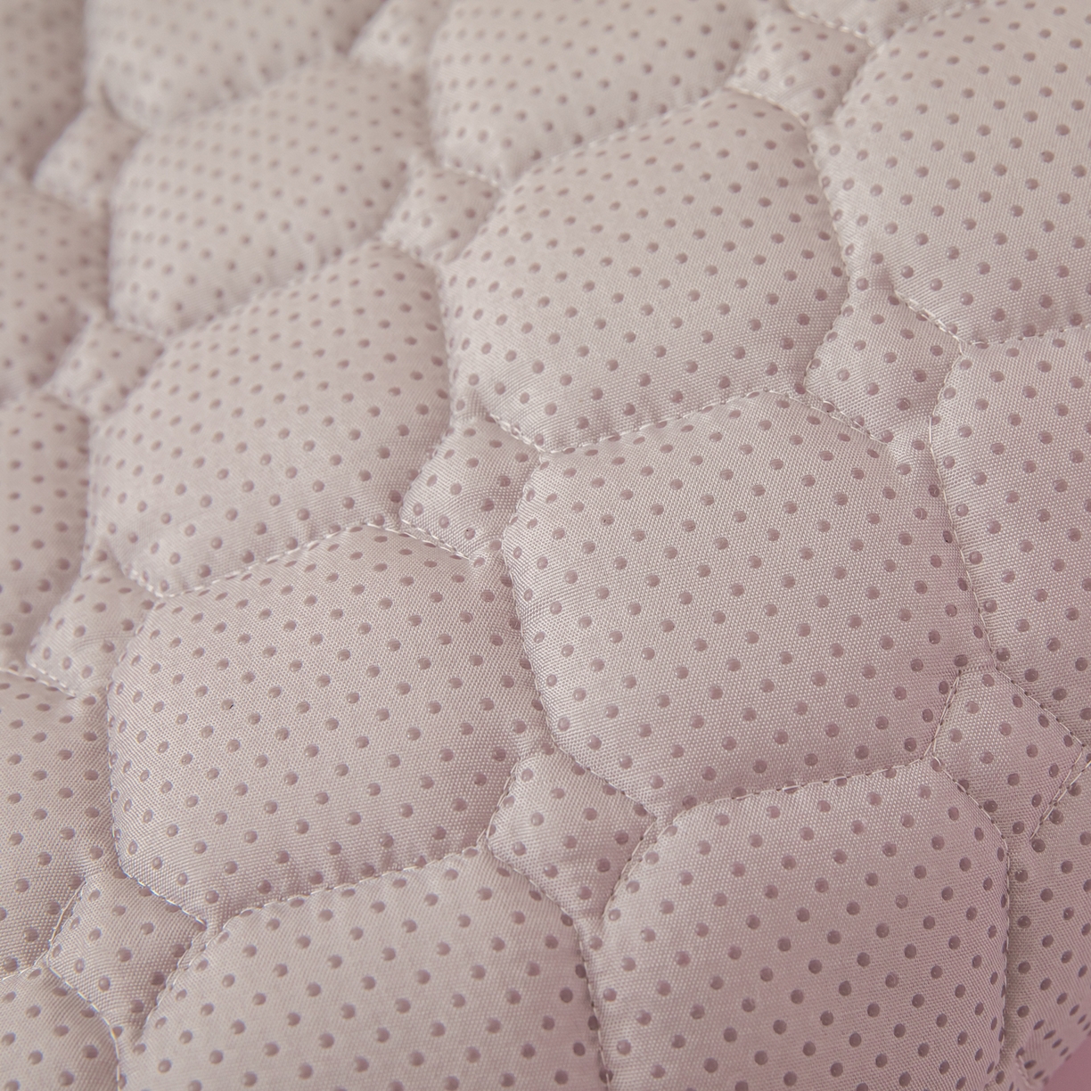 91家纺网 家纺一手货源 找家纺 手艺人家纺 2025新款宝宝绒新格子垫子 DT01