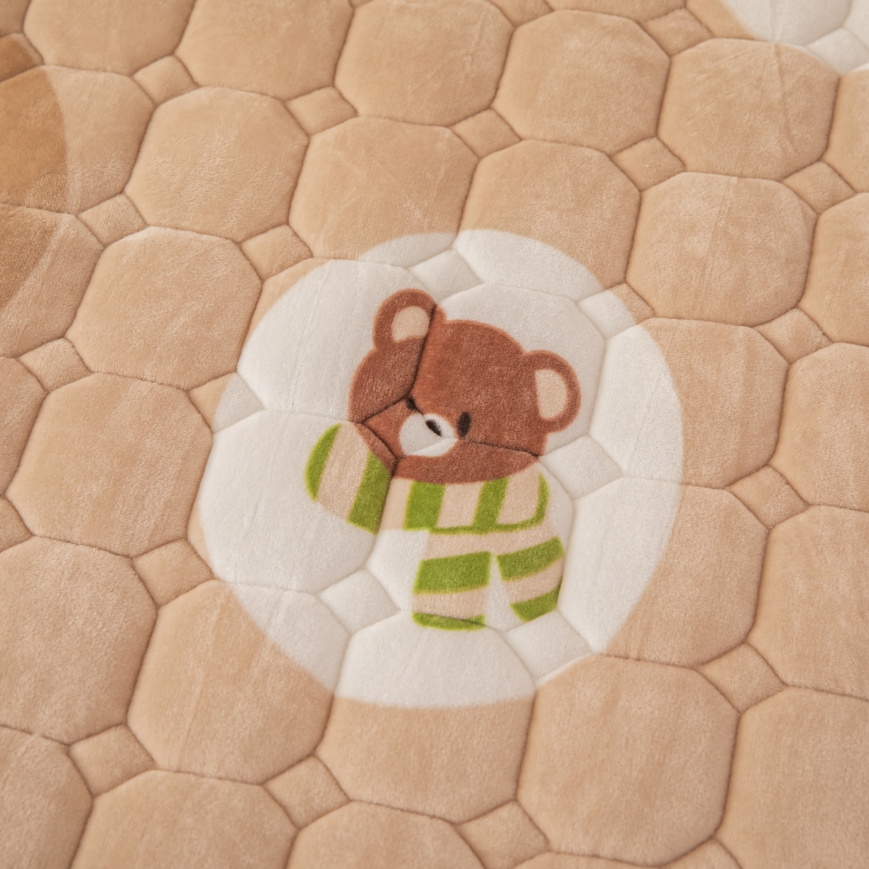 91家纺网 家纺一手货源 找家纺 手艺人家纺 2025新款宝宝绒新格子垫子 DT01