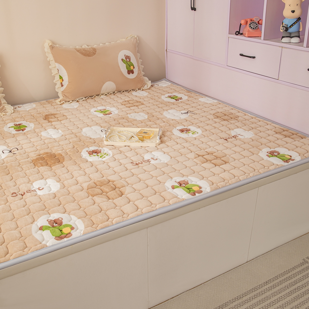 91家纺网 家纺一手货源 找家纺 手艺人家纺 2025新款宝宝绒新格子垫子 DT01