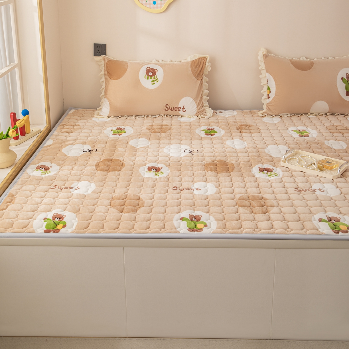 91家纺网 家纺一手货源 找家纺 手艺人家纺 2025新款宝宝绒新格子垫子 DT01