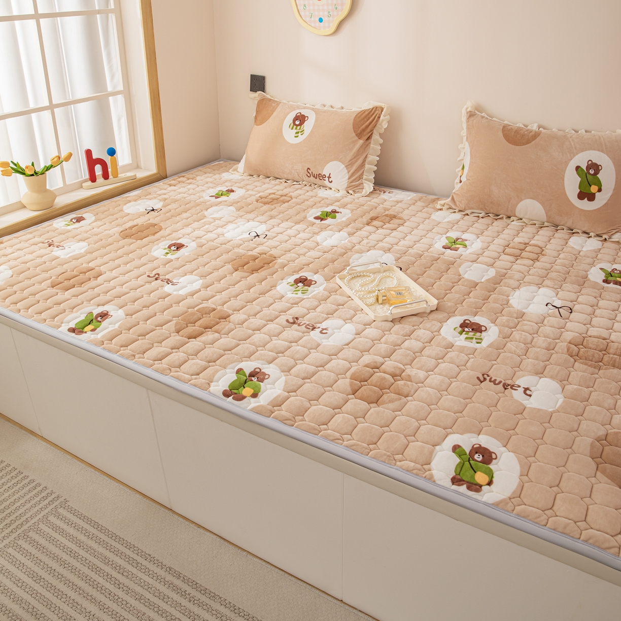 91家纺网 家纺一手货源 找家纺 手艺人家纺 2025新款宝宝绒新格子垫子 DT01