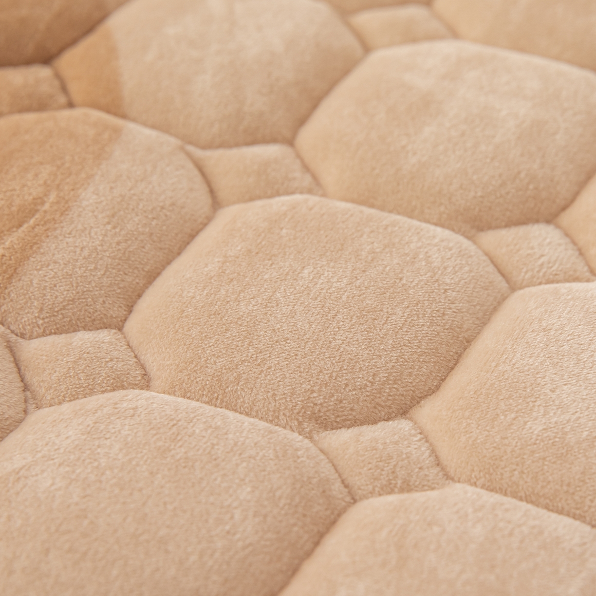 91家纺网 家纺一手货源 找家纺 手艺人家纺 2025新款宝宝绒新格子垫子 DT01