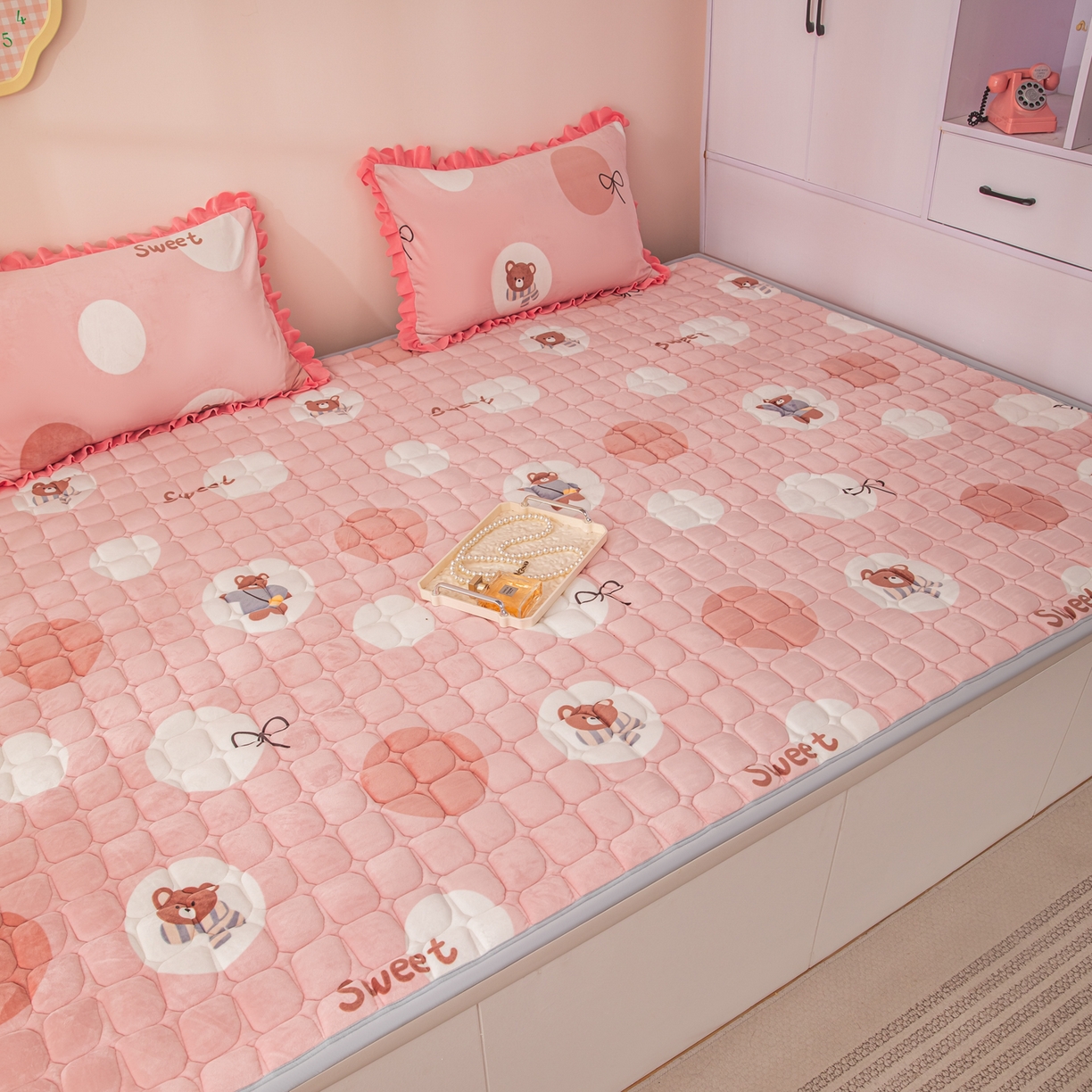 91家纺网 家纺一手货源 找家纺 手艺人家纺 2025新款宝宝绒新格子垫子 DT02