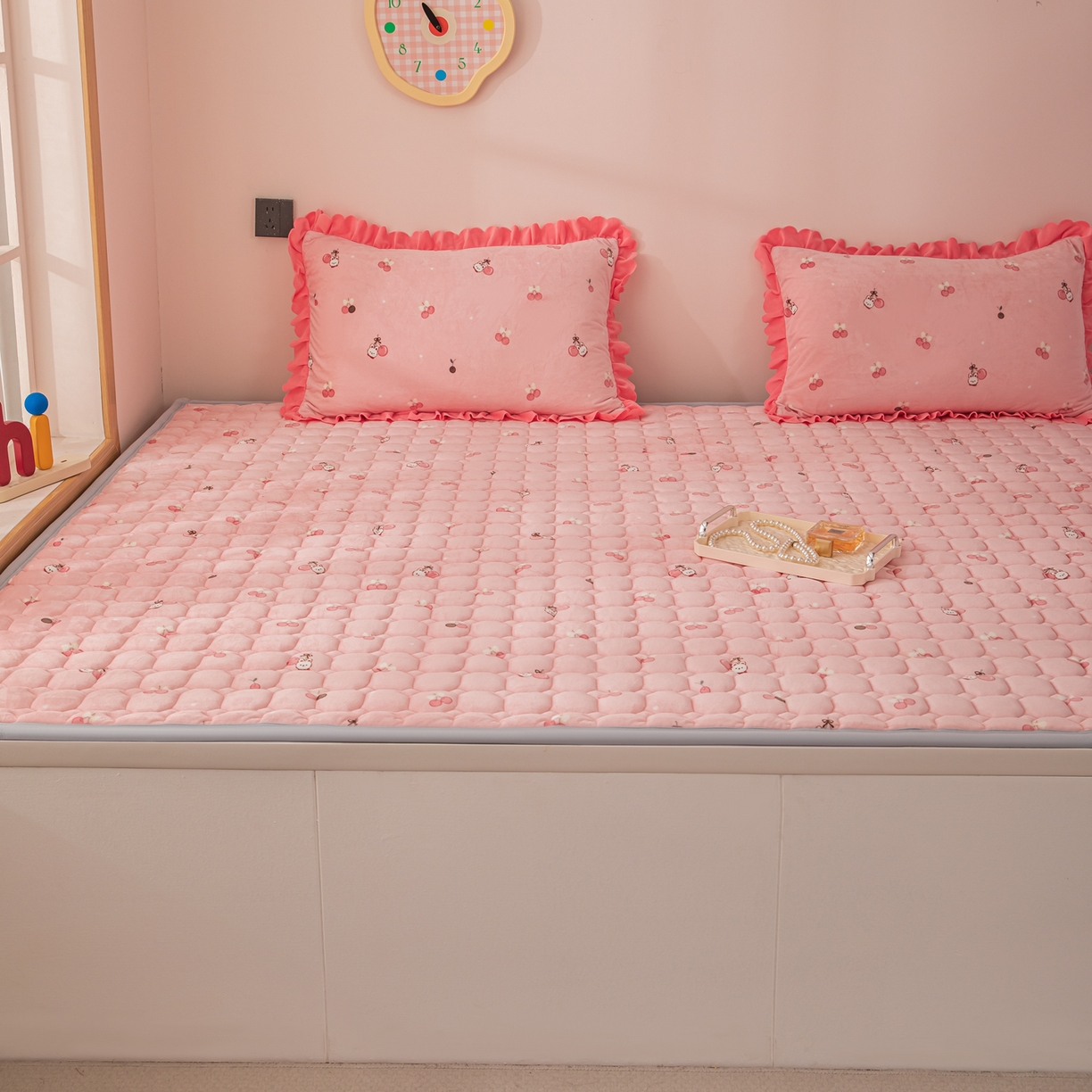 91家纺网 家纺一手货源 找家纺 手艺人家纺 2025新款宝宝绒新格子垫子 DT03