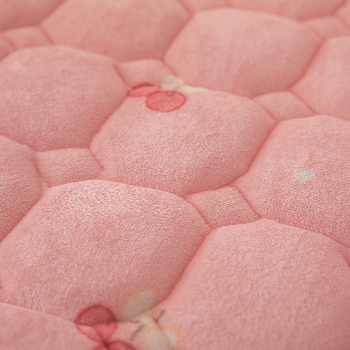 91家纺网 家纺一手货源 找家纺 手艺人家纺 2025新款宝宝绒新格子垫子 DT03