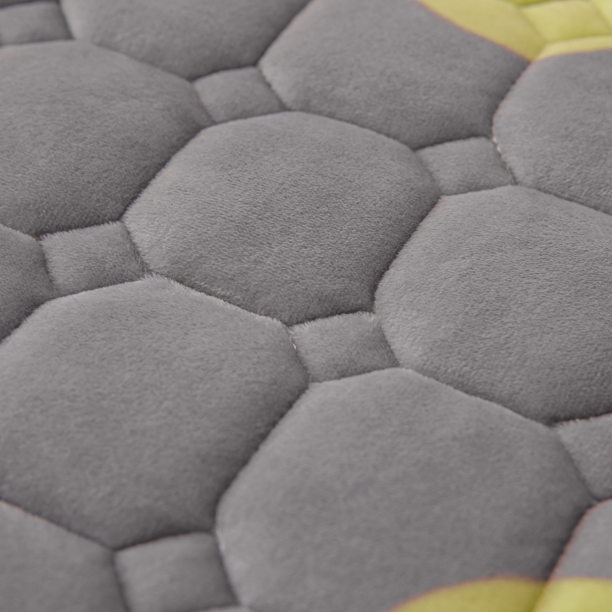 91家纺网 家纺一手货源 找家纺 手艺人家纺 2025新款宝宝绒新格子垫子 DT05