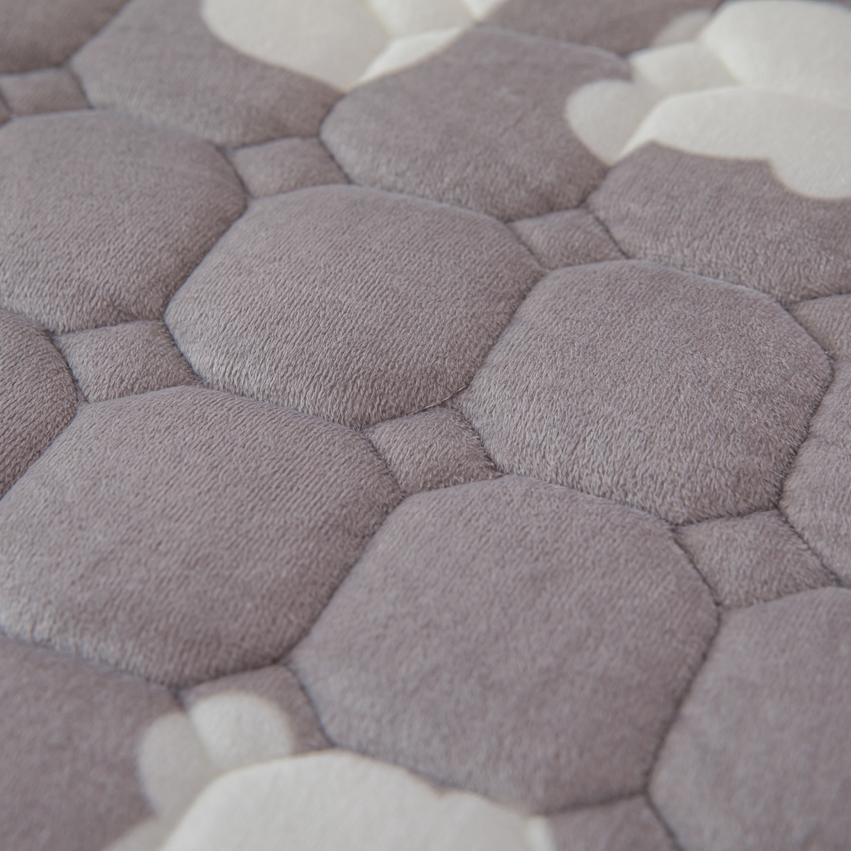 91家纺网 家纺一手货源 找家纺 手艺人家纺 2025新款宝宝绒新格子垫子 DT08