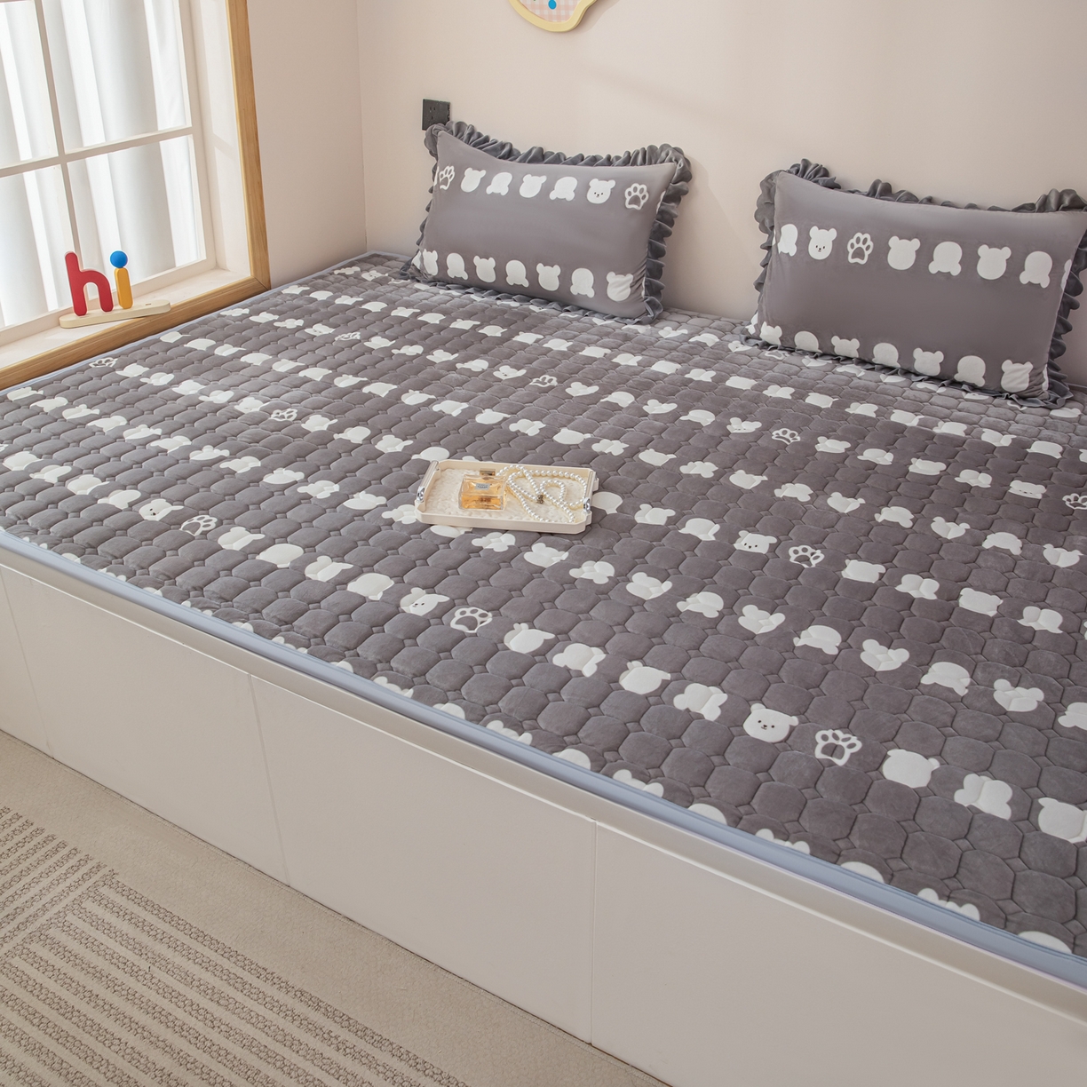 91家纺网 家纺一手货源 找家纺 手艺人家纺 2025新款宝宝绒新格子垫子 DT08