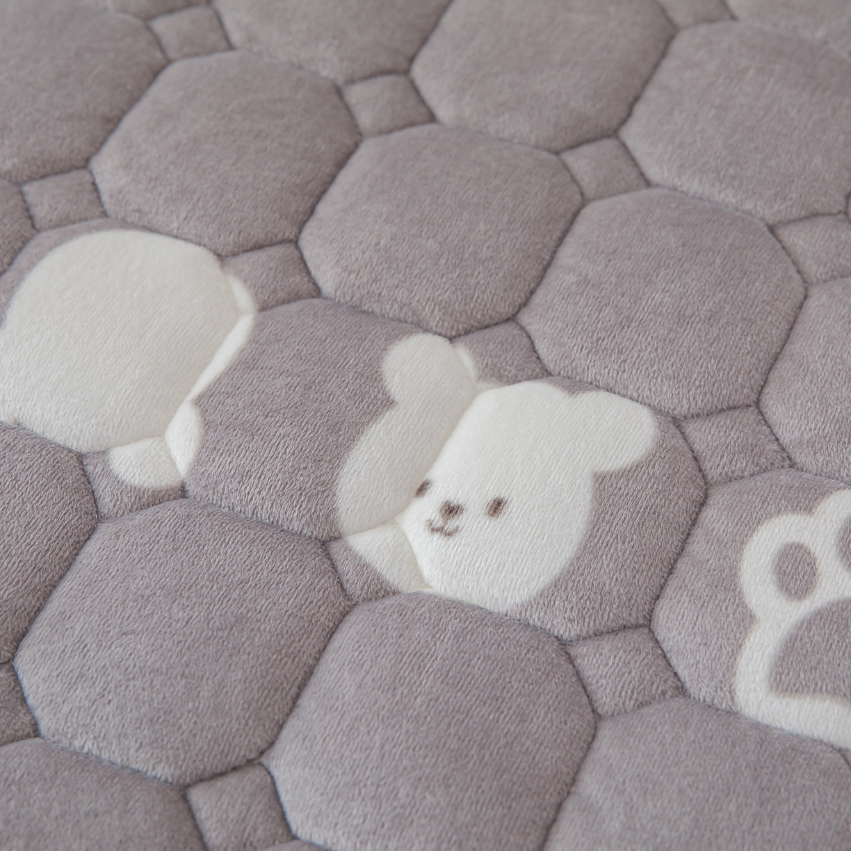 91家纺网 家纺一手货源 找家纺 手艺人家纺 2025新款宝宝绒新格子垫子 DT08