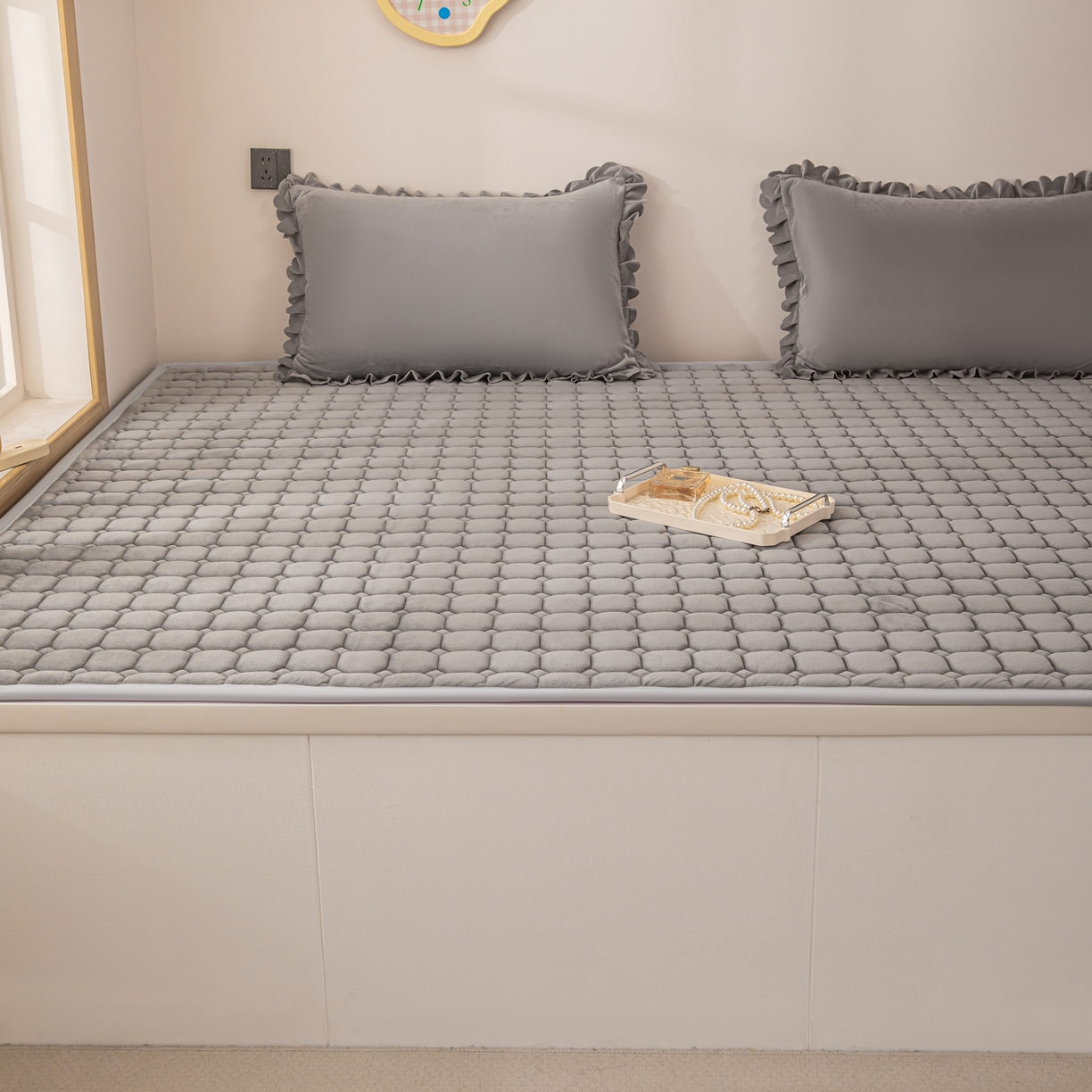 91家纺网 家纺一手货源 找家纺 手艺人家纺 2025新款宝宝绒新格子垫子 DT09