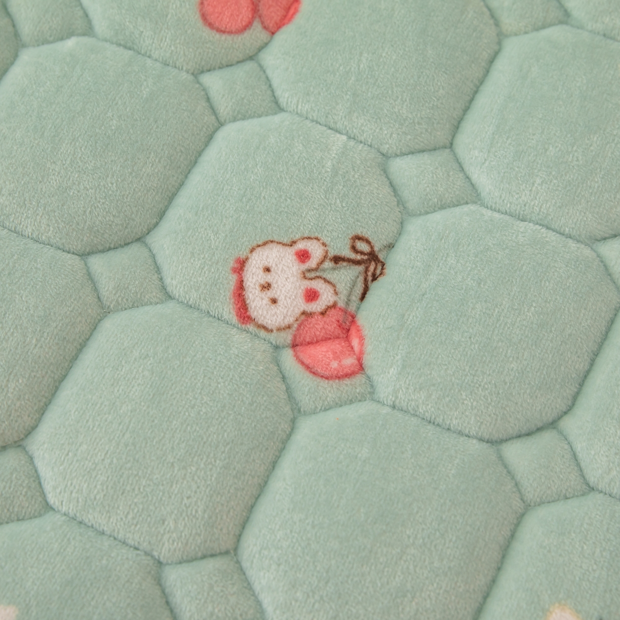 91家纺网 家纺一手货源 找家纺 手艺人家纺 2025新款宝宝绒新格子垫子 DT10