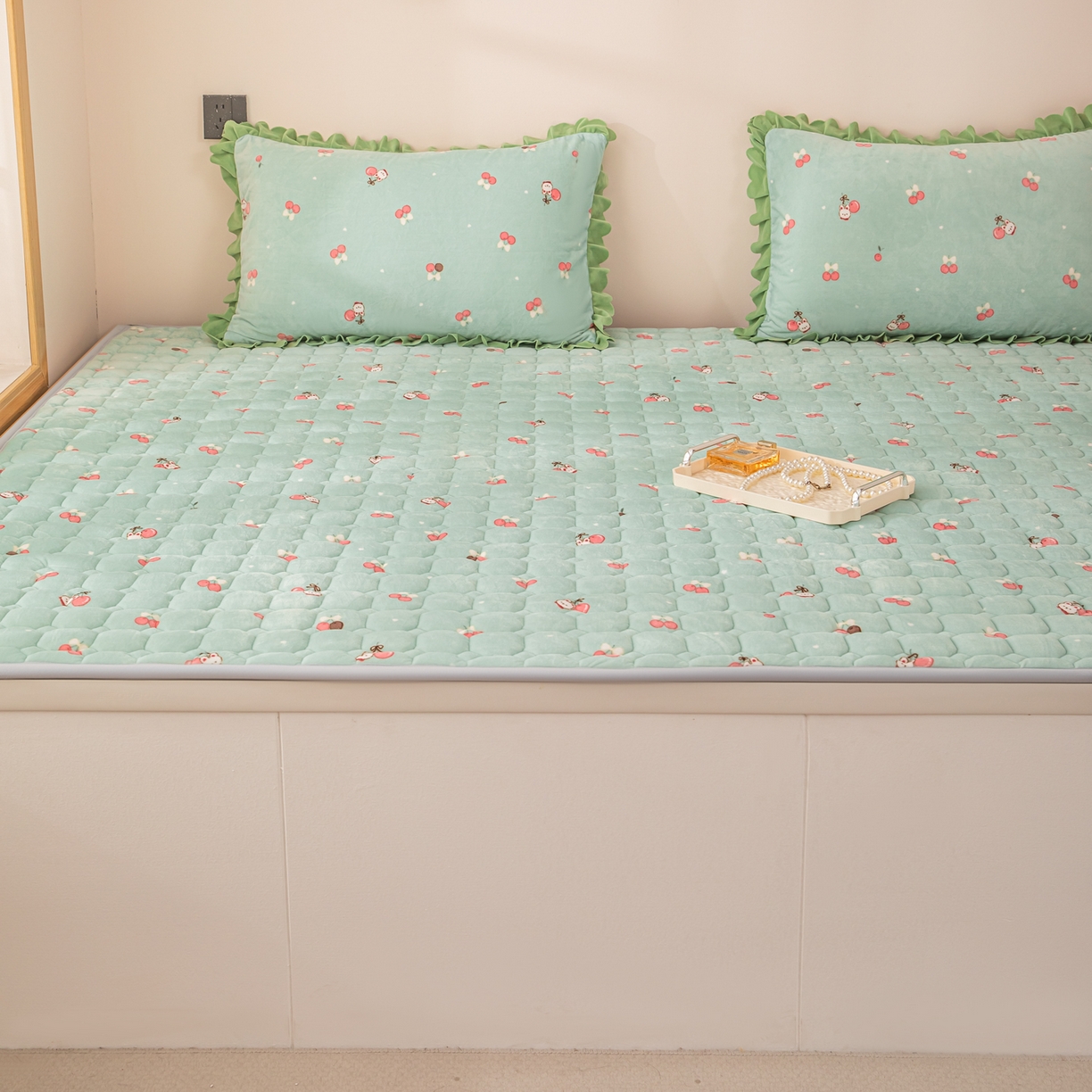 91家纺网 家纺一手货源 找家纺 手艺人家纺 2025新款宝宝绒新格子垫子 DT10