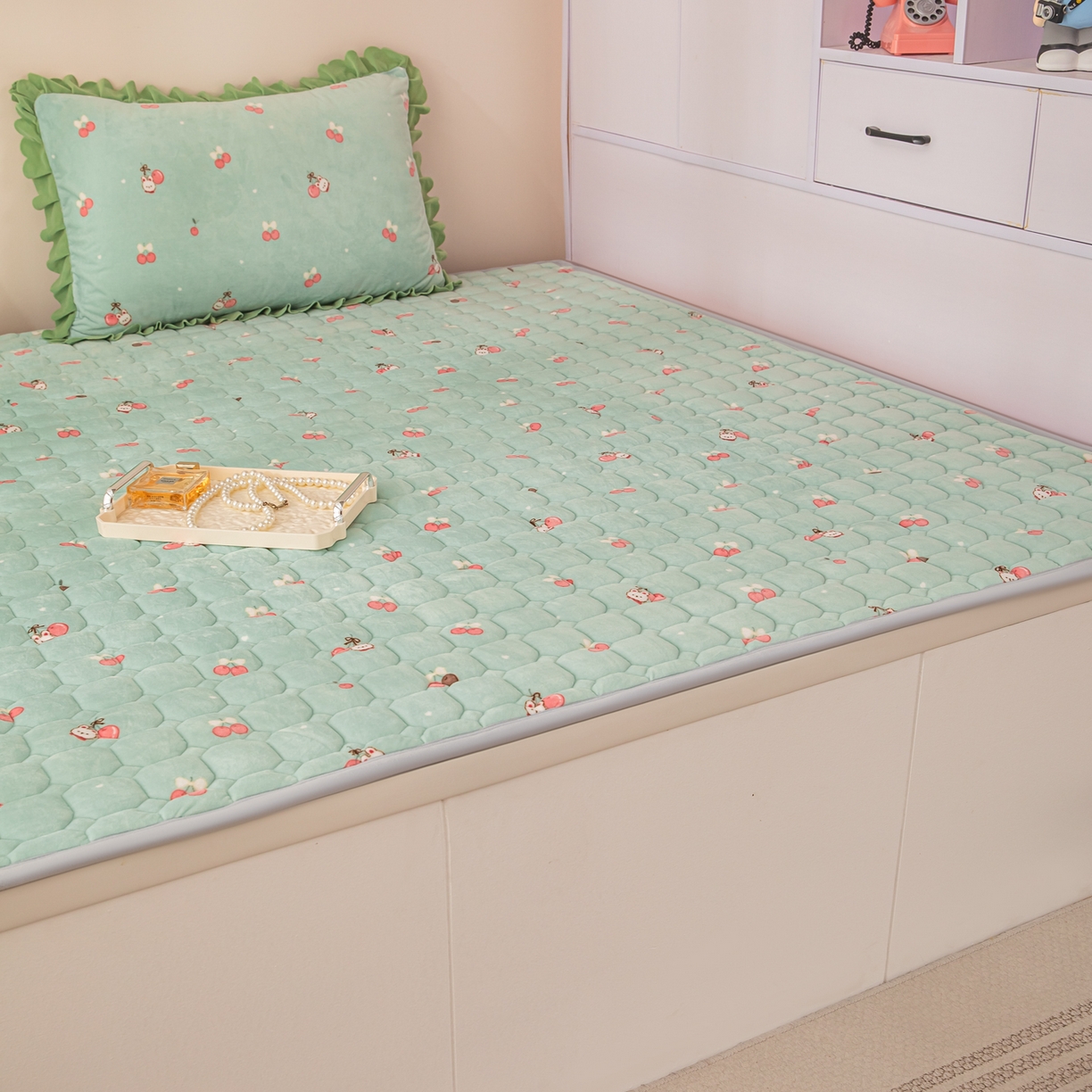 91家纺网 家纺一手货源 找家纺 手艺人家纺 2025新款宝宝绒新格子垫子 DT10