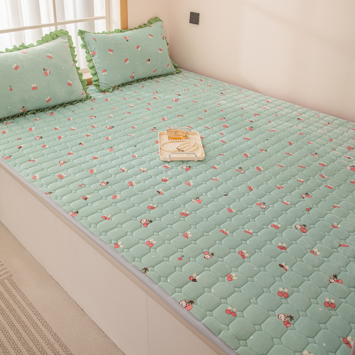 91家纺网 家纺一手货源 找家纺 手艺人家纺 2025新款宝宝绒新格子垫子 DT10