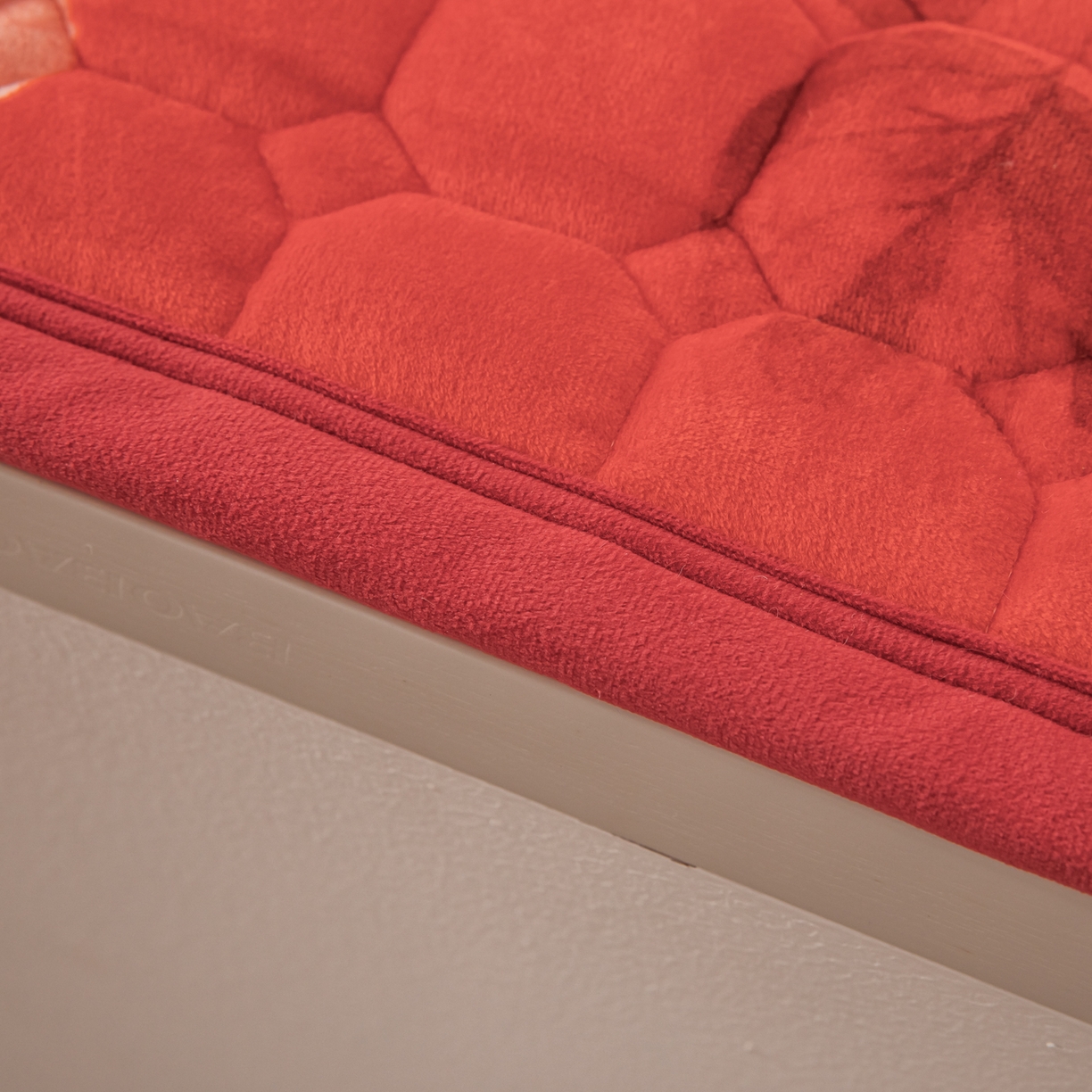 91家纺网 家纺一手货源 找家纺 手艺人家纺 2025新款宝宝绒新格子垫子 DT11