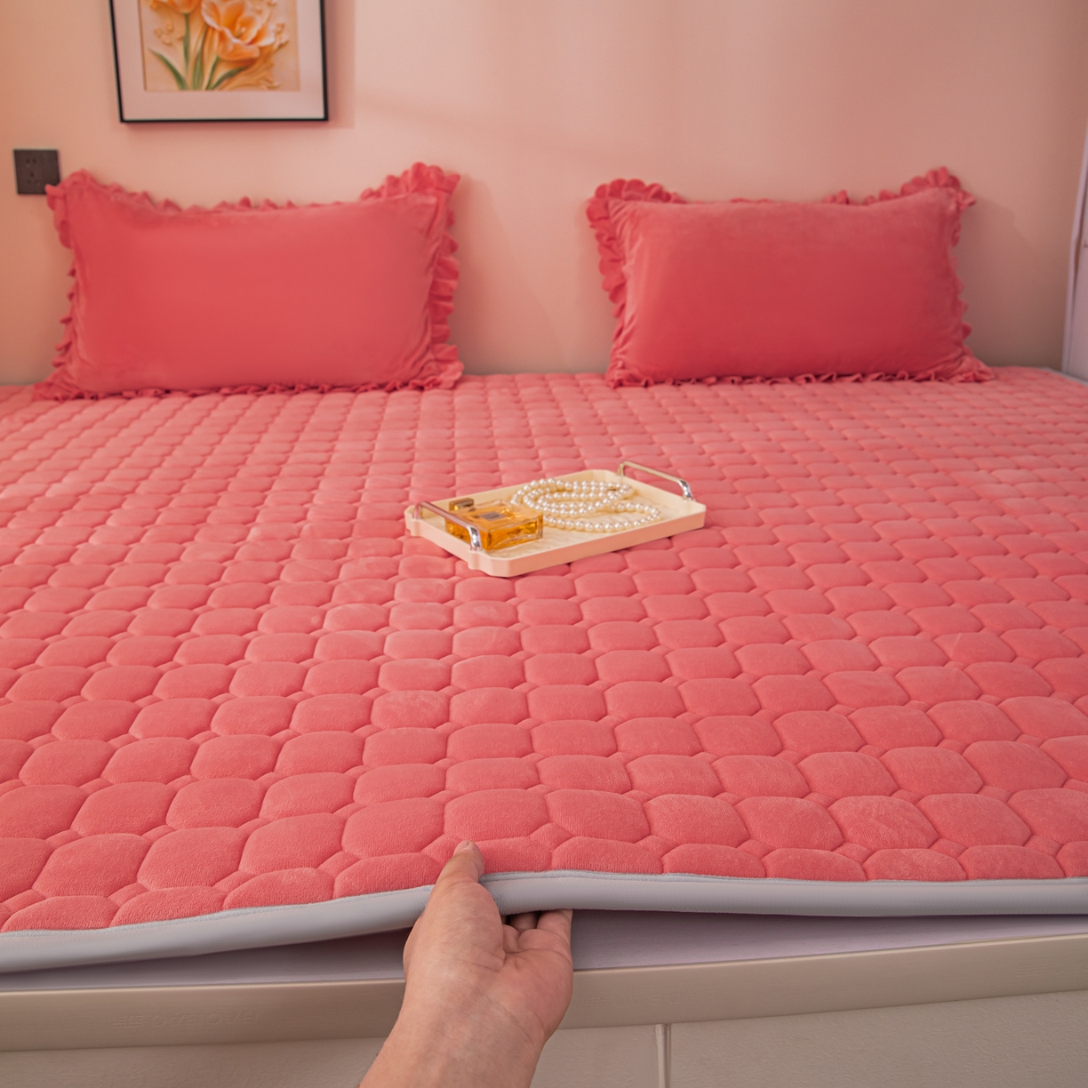 91家纺网 家纺一手货源 找家纺 手艺人家纺 2025新款宝宝绒新格子垫子 DT15