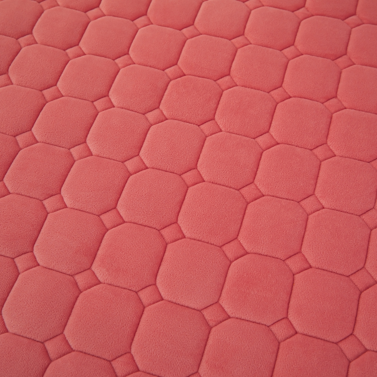 91家纺网 家纺一手货源 找家纺 手艺人家纺 2025新款宝宝绒新格子垫子 DT15