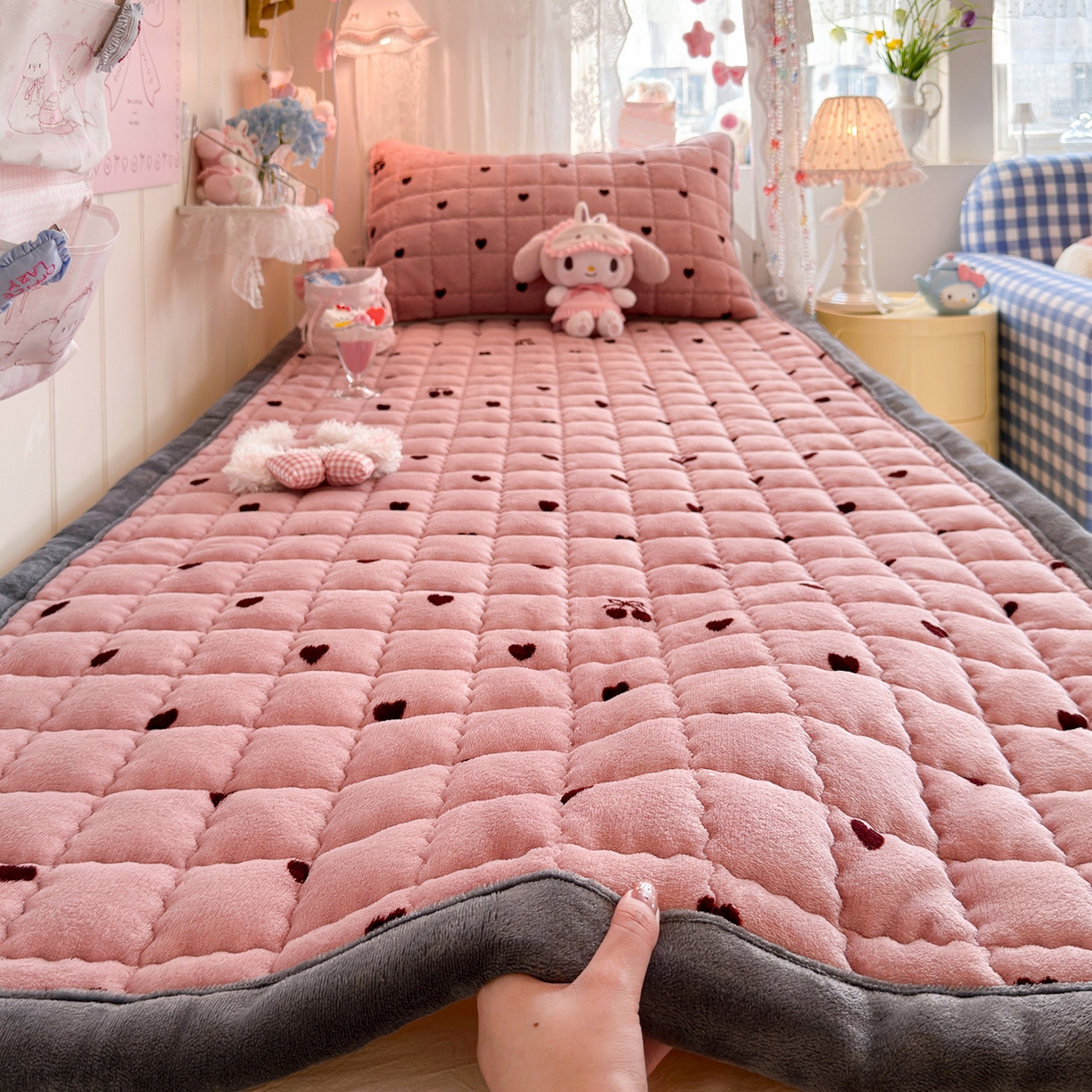 韩巢家纺 冬季高低床2025款牛奶绒水晶边床垫床护垫学生床褥子宿舍寝室床褥铺底 水晶边-爱心樱桃