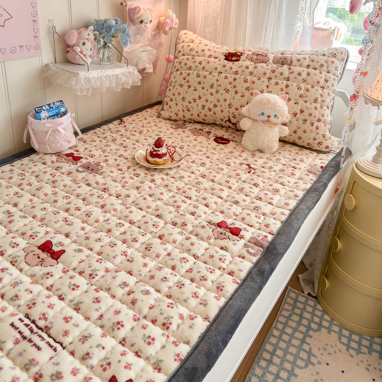 91家纺网 家纺一手货源 找家纺 韩巢家纺 冬季高低床2025款牛奶绒水晶边床垫床护垫学生床褥子宿舍寝室床褥铺底 水晶边-动物乐园