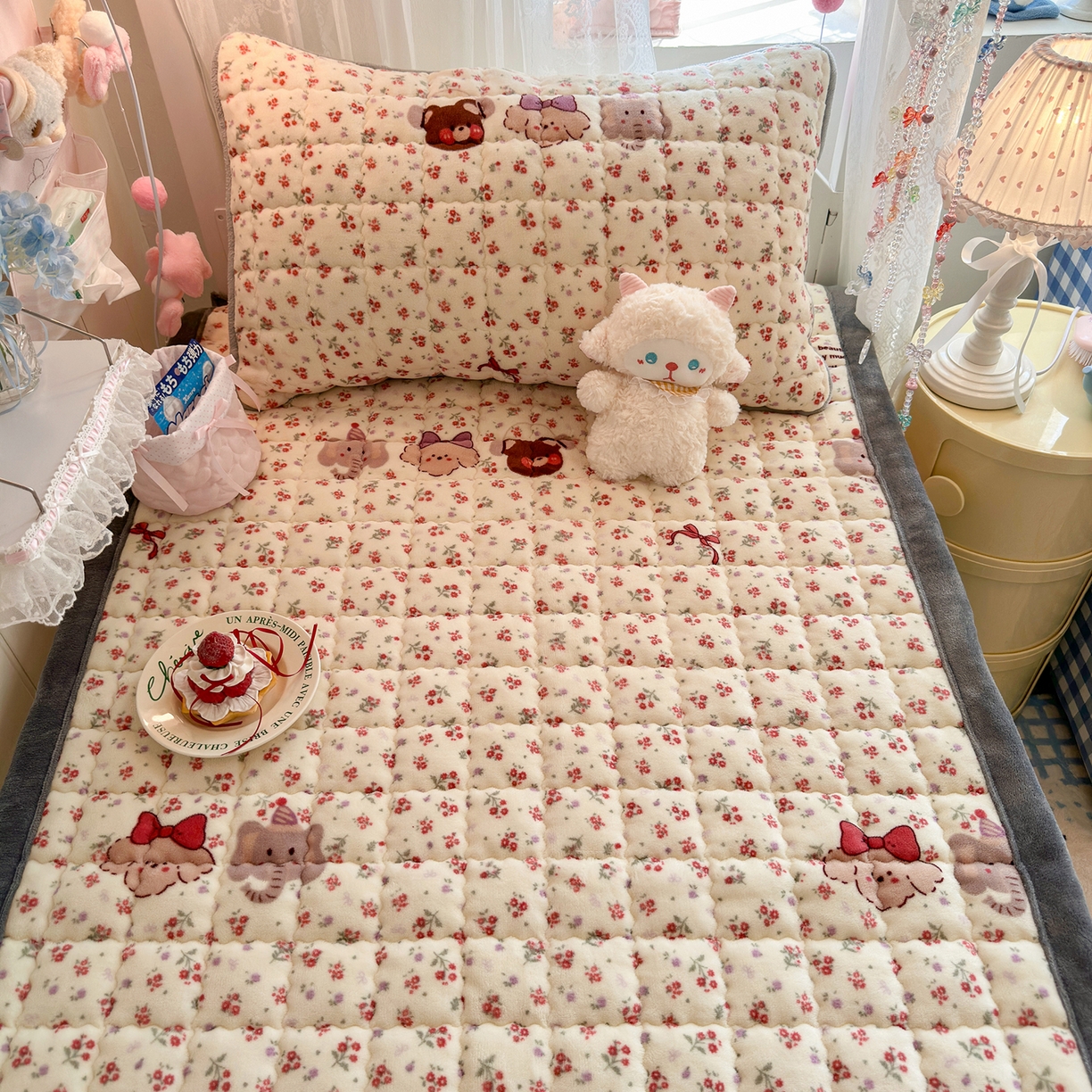 91家纺网 家纺一手货源 找家纺 韩巢家纺 冬季高低床2025款牛奶绒水晶边床垫床护垫学生床褥子宿舍寝室床褥铺底 水晶边-动物乐园