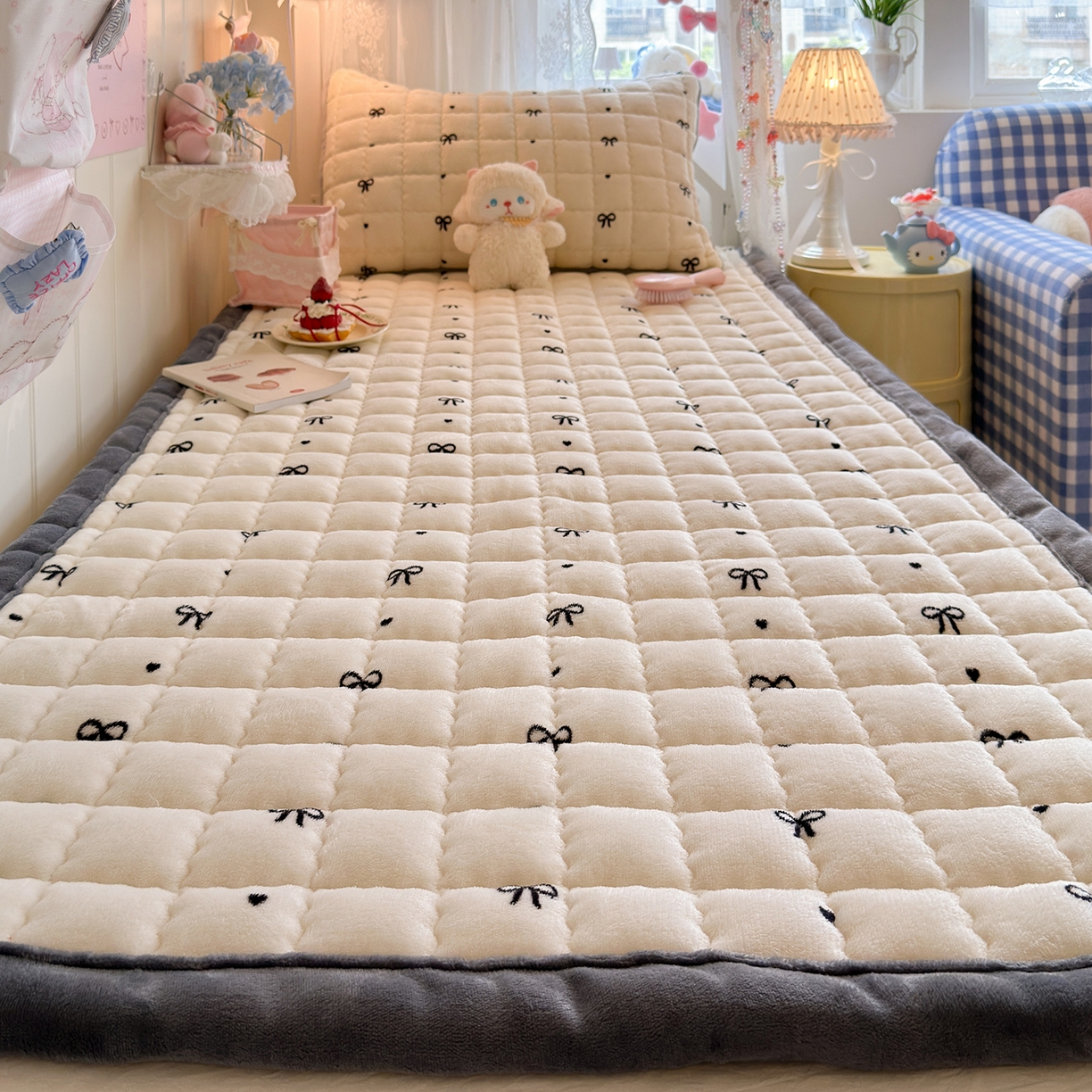 91家纺网 家纺一手货源 找家纺 韩巢家纺 冬季高低床2025款牛奶绒水晶边床垫床护垫学生床褥子宿舍寝室床褥铺底 水晶边-蝴蝶结