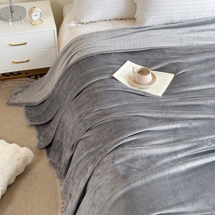 91家纺网 家纺一手货源 找家纺 卡琪曼 2025新款素色法兰绒毛毯毯子 素色法兰绒（高级灰）