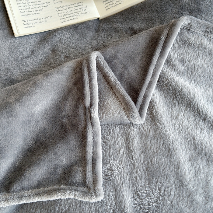 91家纺网 家纺一手货源 找家纺 卡琪曼 2025新款素色法兰绒毛毯毯子 素色法兰绒（高级灰）