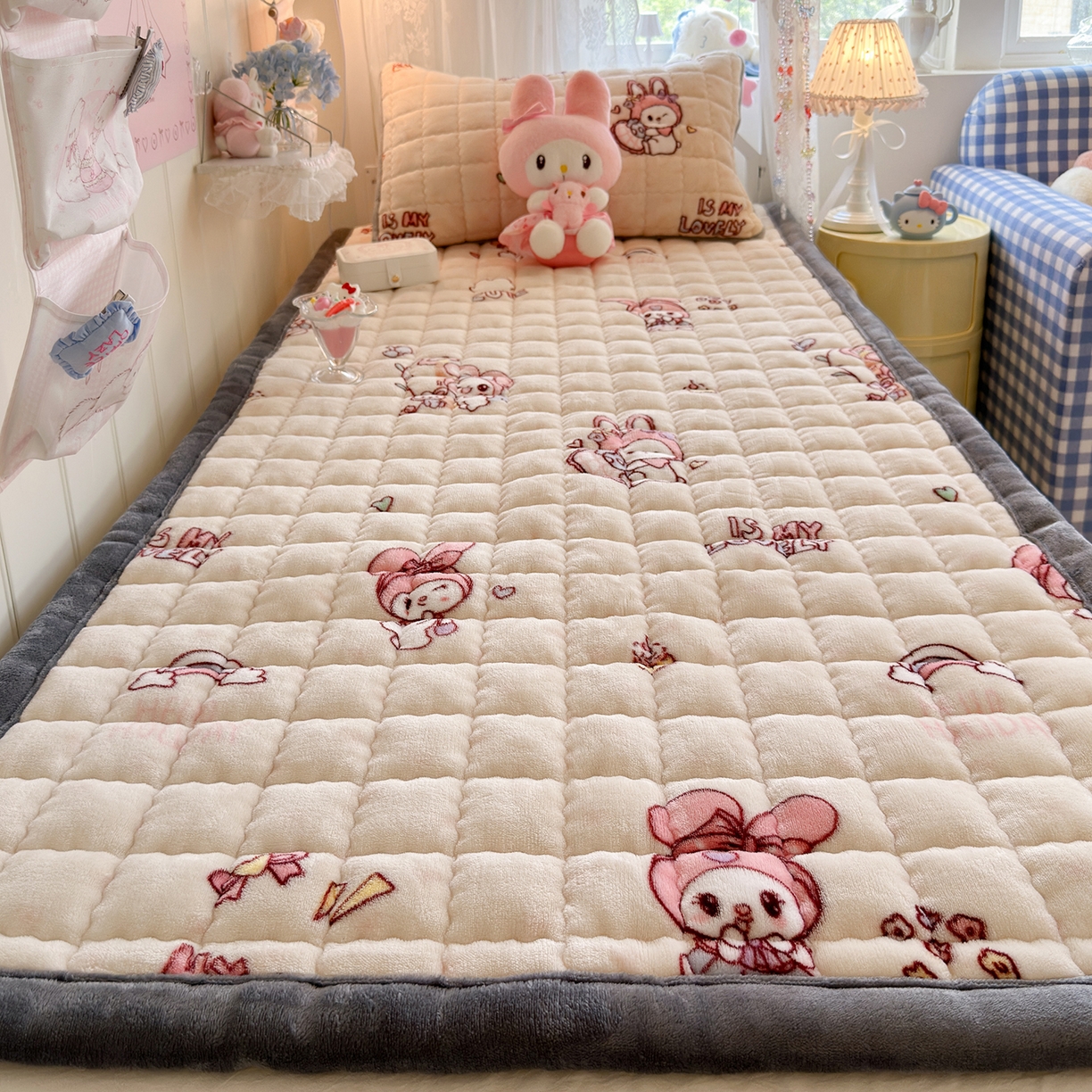 91家纺网 家纺一手货源 找家纺 韩巢家纺 冬季高低床2025款牛奶绒水晶边床垫床护垫学生床褥子宿舍寝室床褥铺底 水晶边-美乐蒂