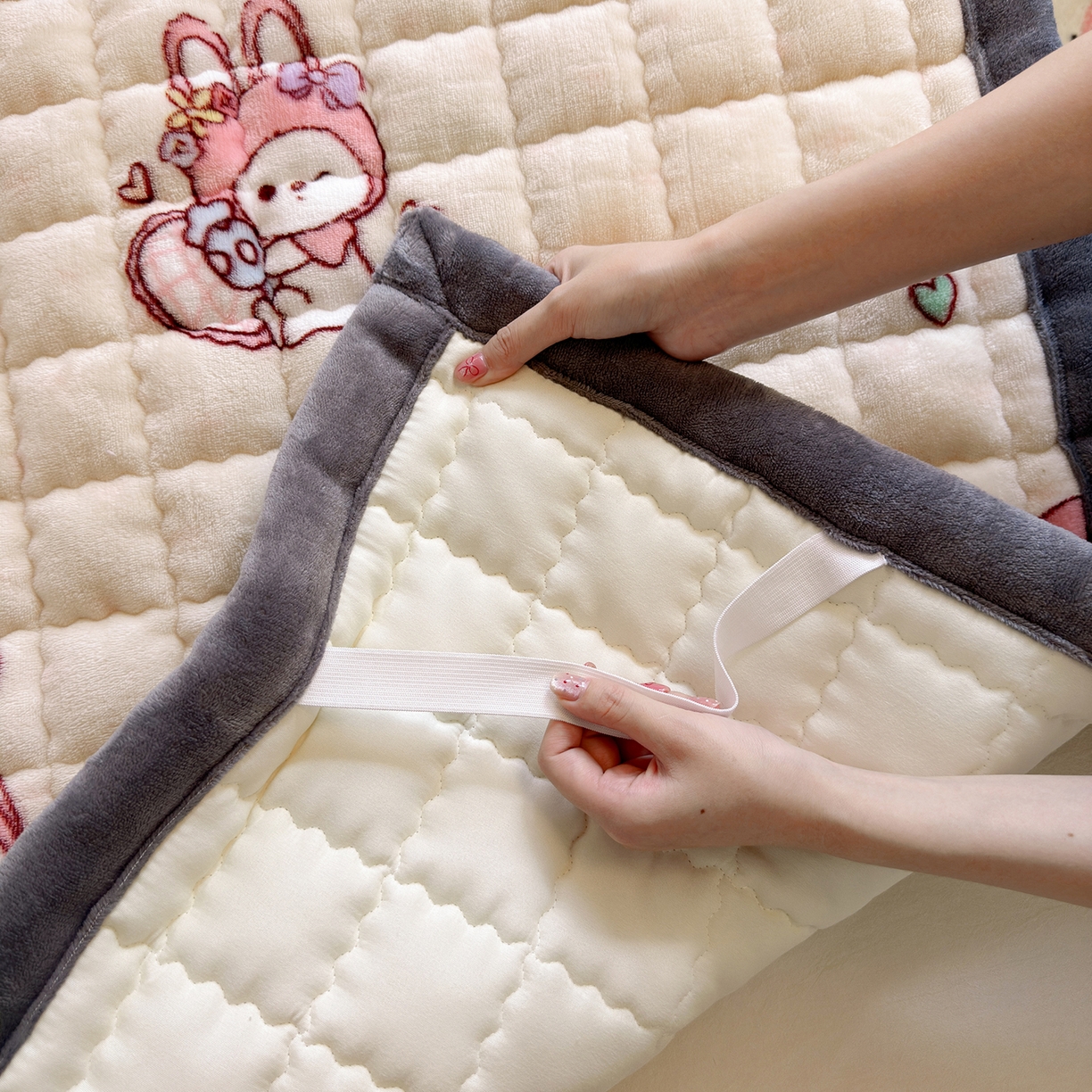 91家纺网 家纺一手货源 找家纺 韩巢家纺 冬季高低床2025款牛奶绒水晶边床垫床护垫学生床褥子宿舍寝室床褥铺底 水晶边-美乐蒂