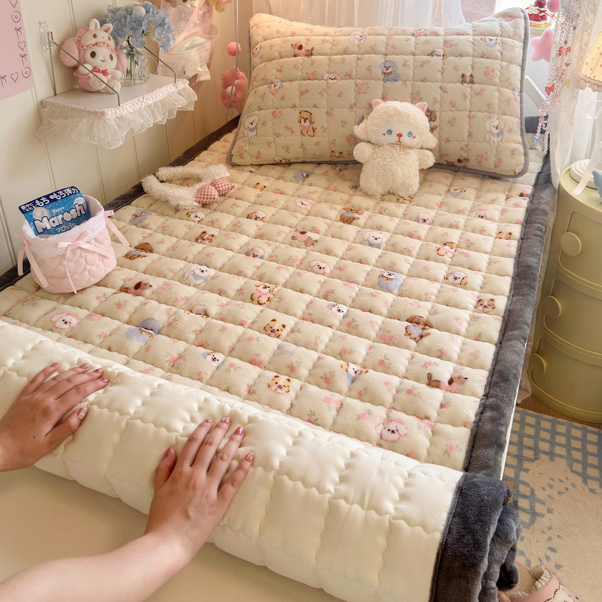91家纺网 家纺一手货源 找家纺 韩巢家纺 冬季高低床2025款牛奶绒水晶边床垫床护垫学生床褥子宿舍寝室床褥铺底 水晶边-迷你小狗