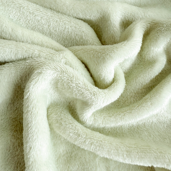 91家纺网 家纺一手货源 找家纺 卡琪曼 2025新款素色法兰绒毛毯毯子 素色法兰绒（森林绿）