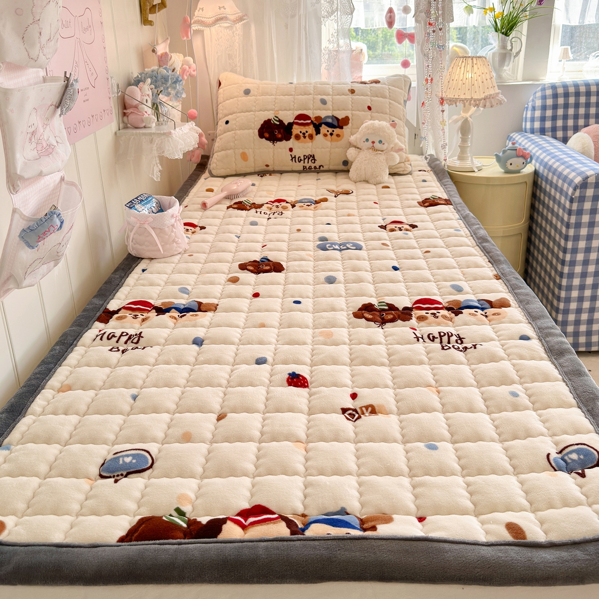 91家纺网 家纺一手货源 找家纺 韩巢家纺 冬季高低床2025款牛奶绒水晶边床垫床护垫学生床褥子宿舍寝室床褥铺底 水晶边-汪汪狗